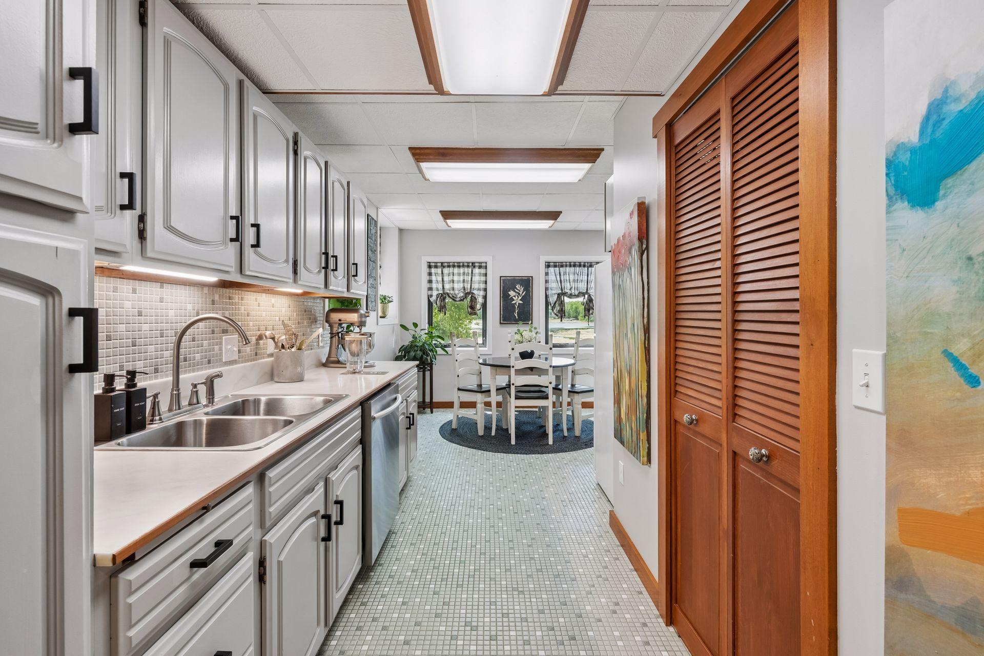 View of Residential at 15600 Logarto Lane, Burnsville MN 55306, Burnsville (100 of 147) - Mike Wilen | Minnesota Team Real Estate