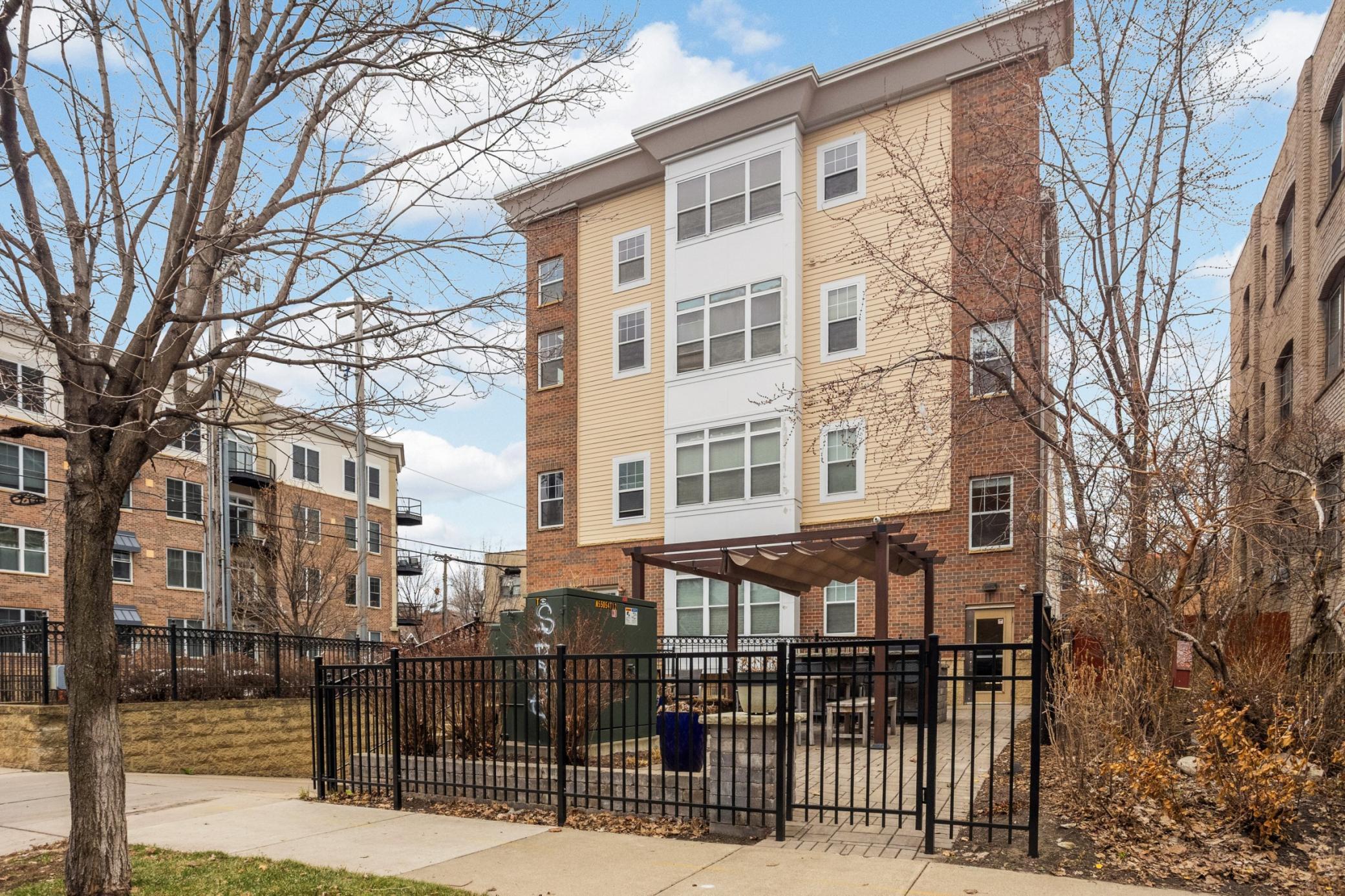 View of Residential at 308 18th Street #303, Minneapolis MN 55404, Minneapolis (33 of 42) - Mike Wilen | Minnesota Team Real Estate