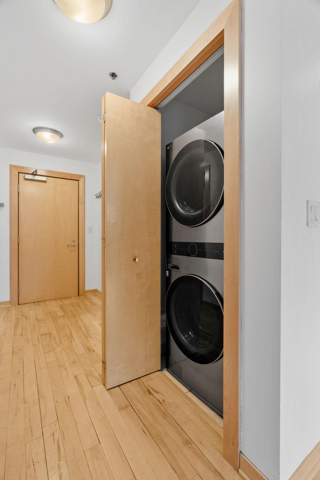 View of Residential at 215 10th Avenue #230, Minneapolis MN 55415, Minneapolis (14 of 26) - Mike Wilen | Minnesota Team Real Estate