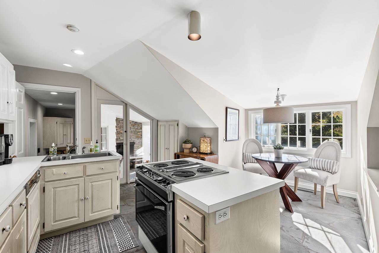 View of Residential at 11228 Willowood Avenue, Eden Prairie MN 55344, Eden Prairie (62 of 99) - Mike Wilen | Minnesota Team Real Estate