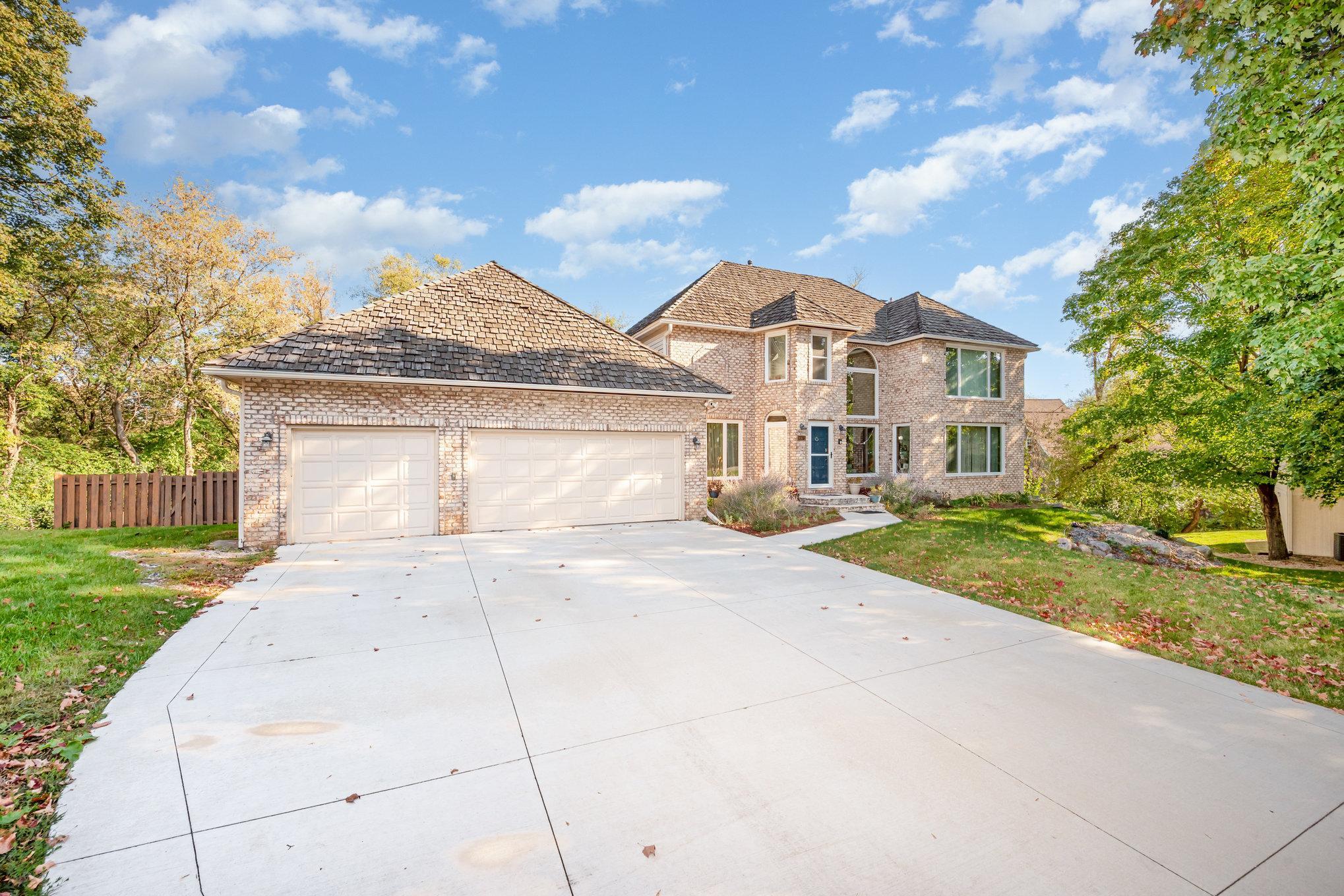 View of Residential at 8973 Knoble Court, Eden Prairie MN 55347, Eden Prairie (2 of 55) - Mike Wilen | Minnesota Team Real Estate