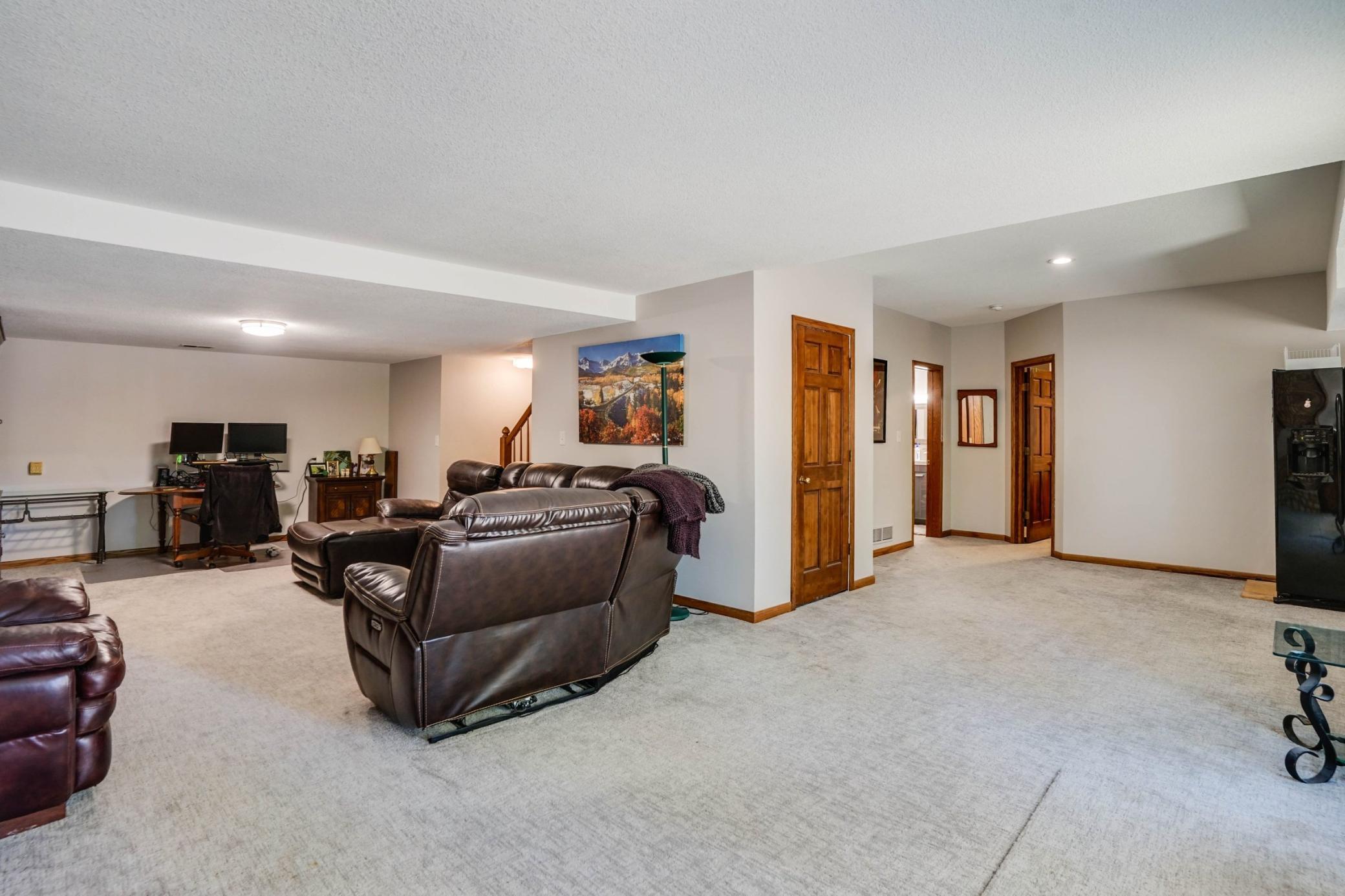 View of Residential at 8973 Knoble Court, Eden Prairie MN 55347, Eden Prairie (36 of 55) - Mike Wilen | Minnesota Team Real Estate