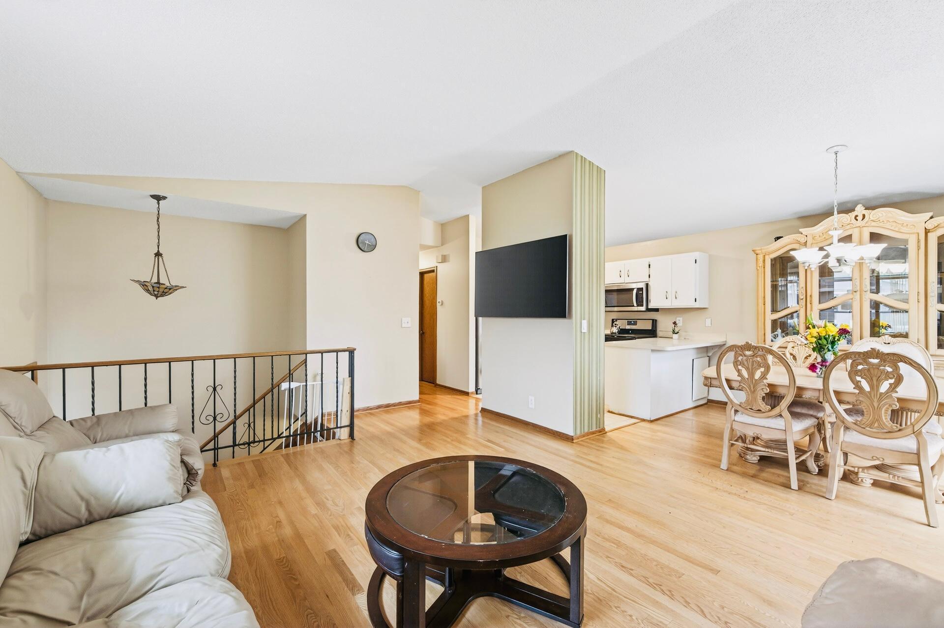 View of Residential at 1272 Ferndale Street, Maplewood MN 55119, Maplewood (15 of 18) - Mike Wilen | Minnesota Team Real Estate
