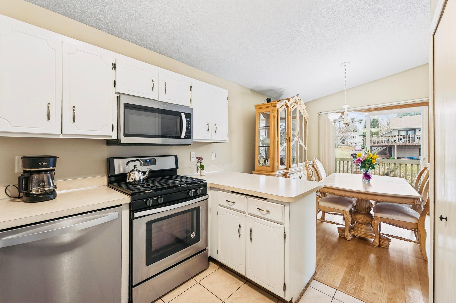 View of Residential at 1272 Ferndale Street, Maplewood MN 55119, Maplewood (5 of 18) - Mike Wilen | Minnesota Team Real Estate