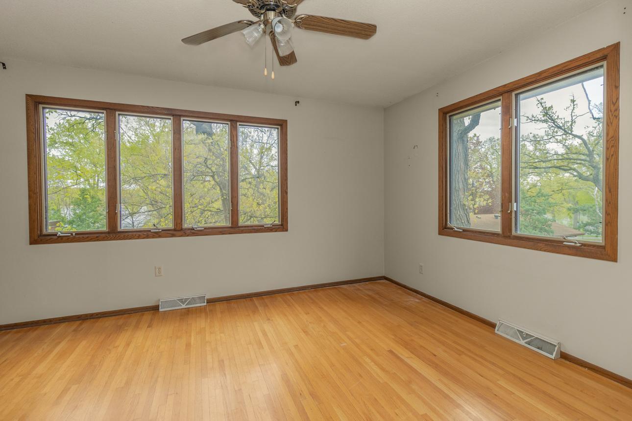 View of Residential at 2036 Cedar Lake Parkway, Minneapolis MN 55416, Minneapolis (18 of 28) - Mike Wilen | Minnesota Team Real Estate