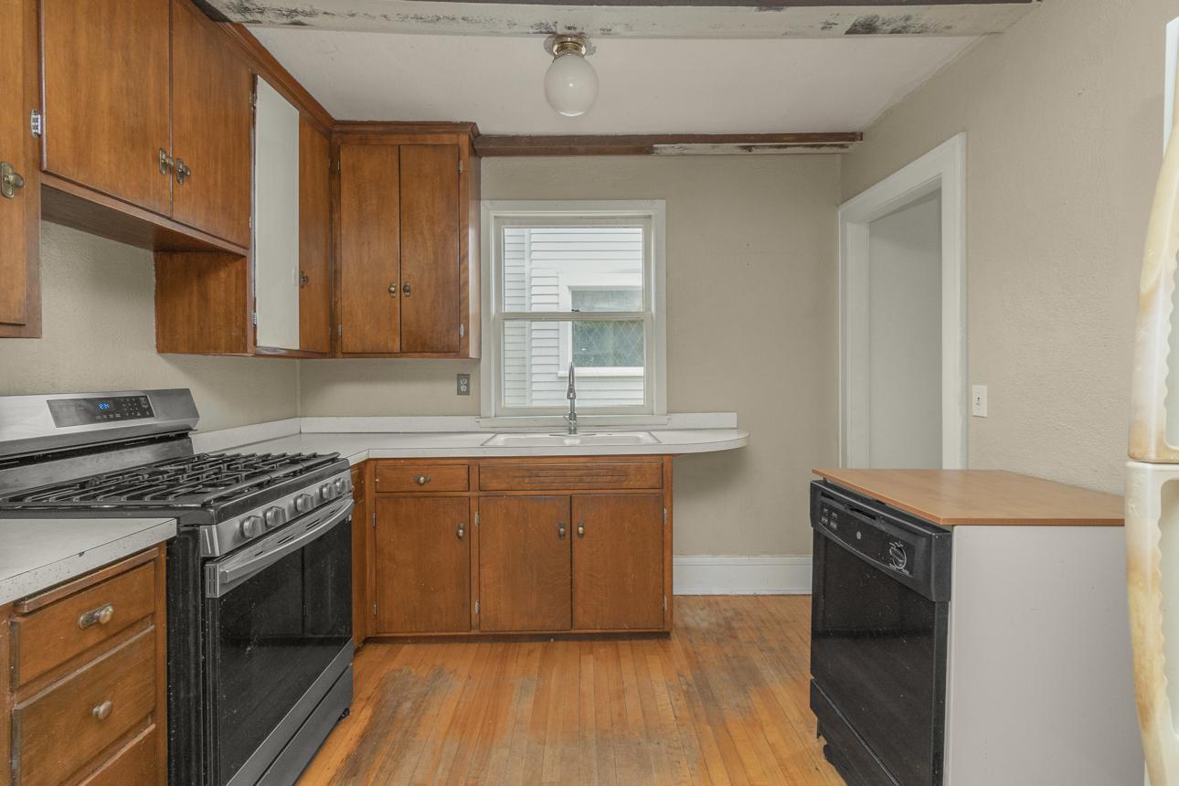 View of Residential at 2036 Cedar Lake Parkway, Minneapolis MN 55416, Minneapolis (14 of 28) - Mike Wilen | Minnesota Team Real Estate