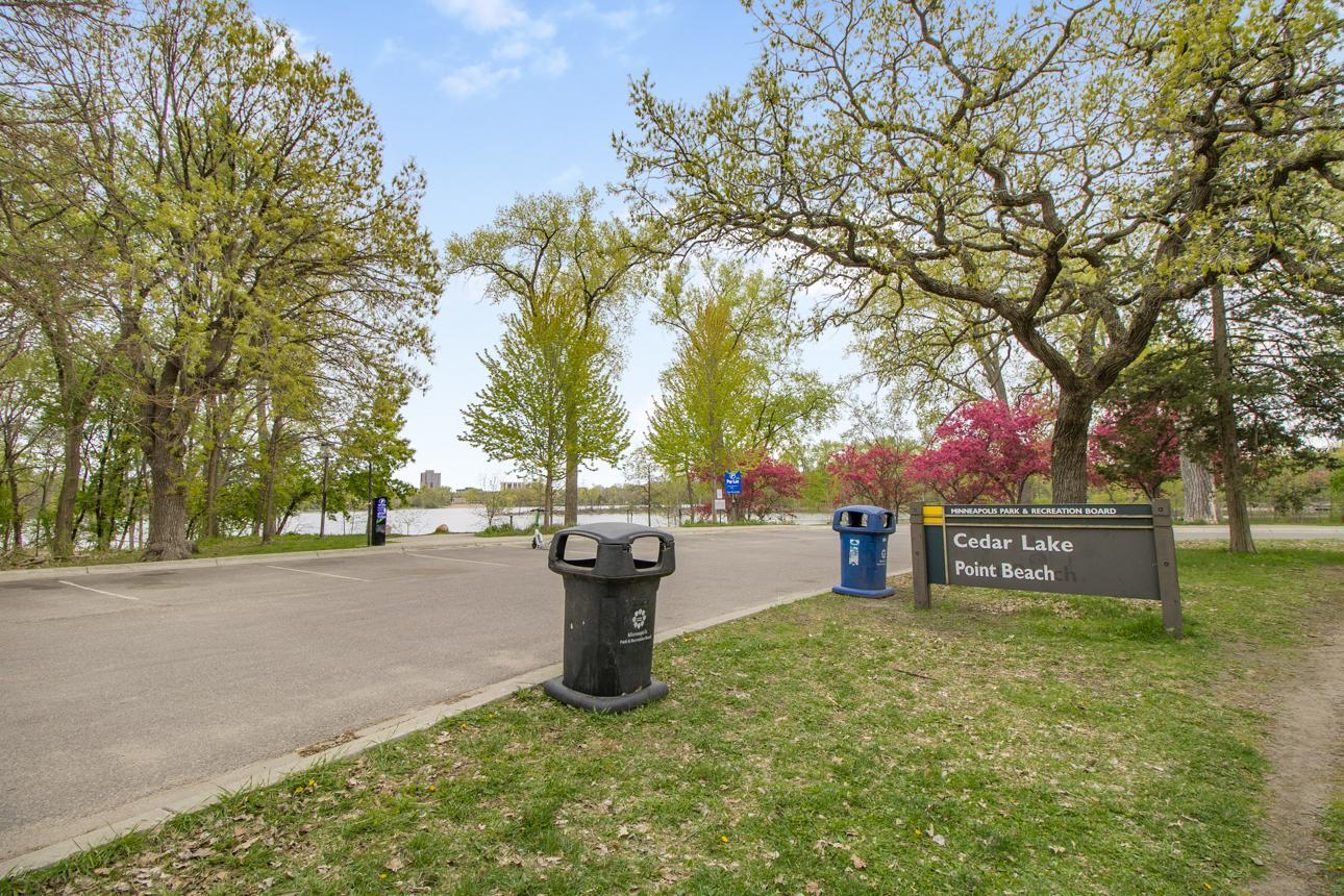 View of Residential at 2036 Cedar Lake Parkway, Minneapolis MN 55416, Minneapolis (24 of 28) - Mike Wilen | Minnesota Team Real Estate