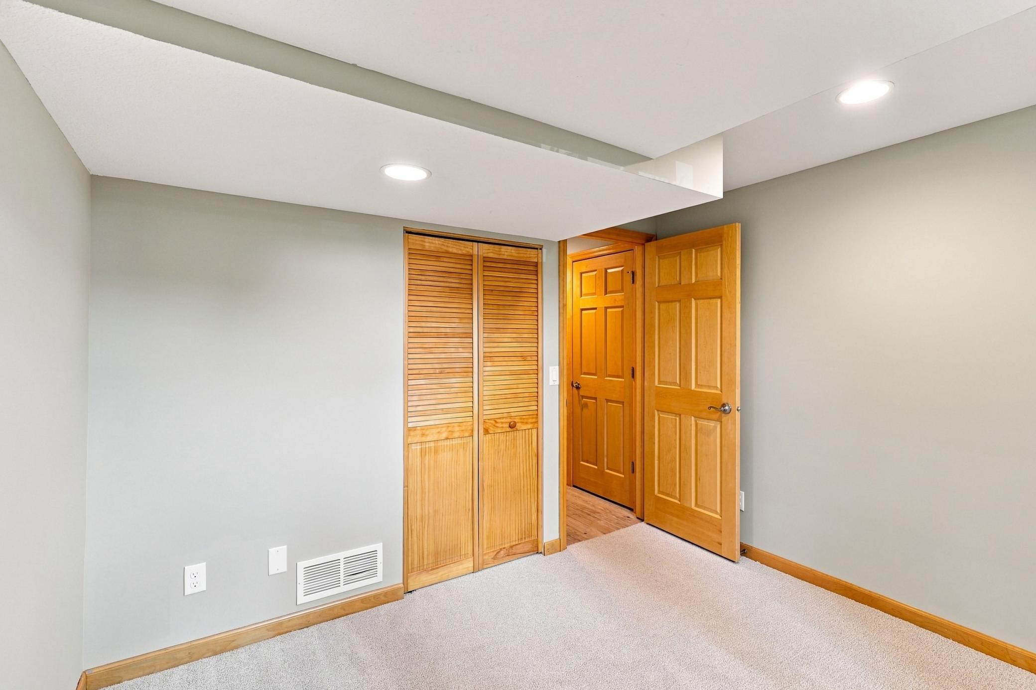 View of Residential at 3635 Chelmsford Road, Saint Anthony MN 55418, Saint Anthony (47 of 57) - Mike Wilen | Minnesota Team Real Estate