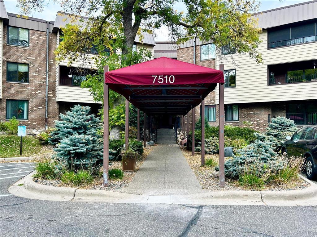 View of Residential at 7510 Cahill Road #303B, Edina MN 55439, Edina (10 of 18) - Mike Wilen | Minnesota Team Real Estate