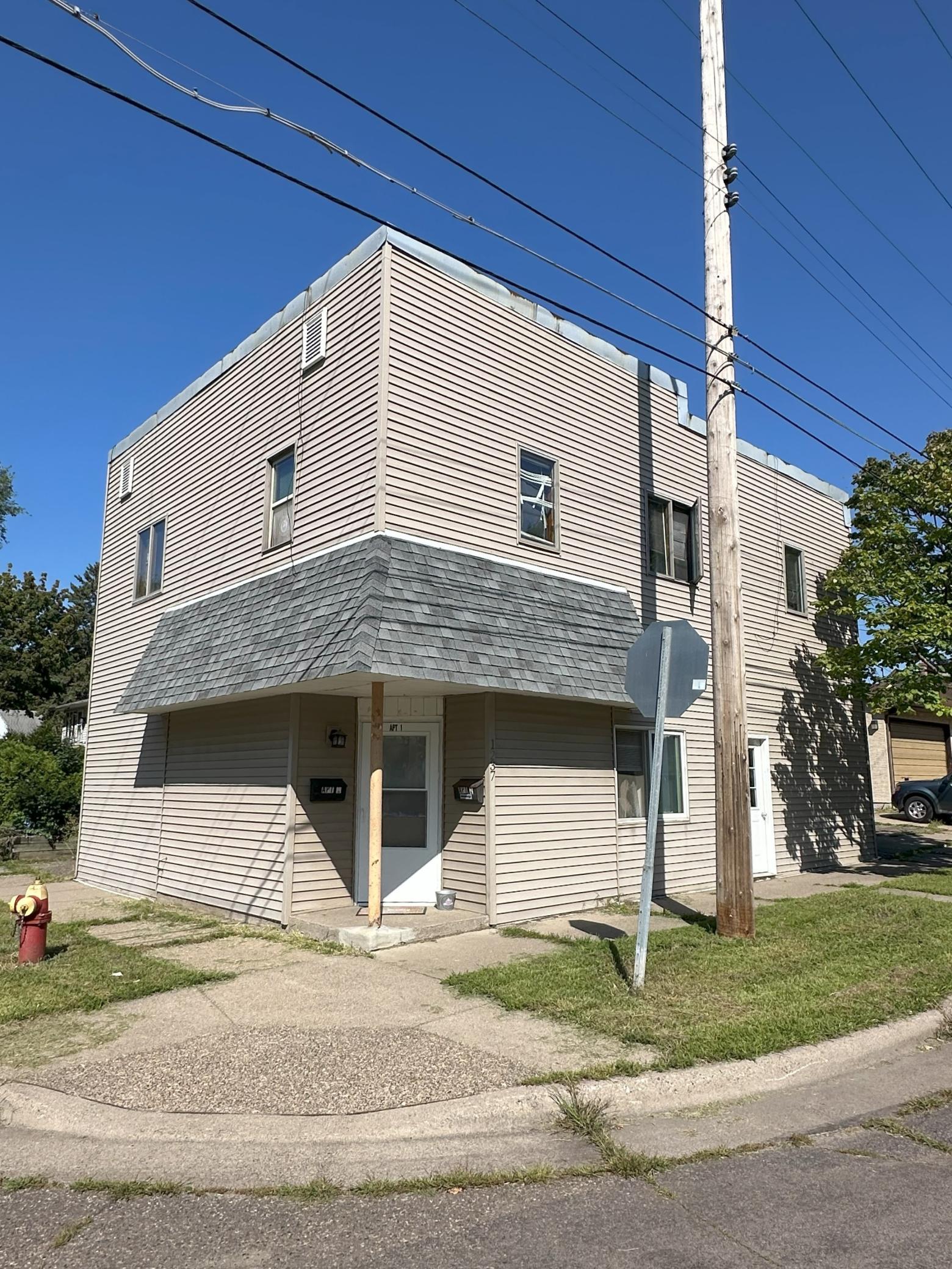 View of Duplex Up and Down at 1237 5th Street, Saint Paul - Mike Wilen | Minnesota Team Real Estate