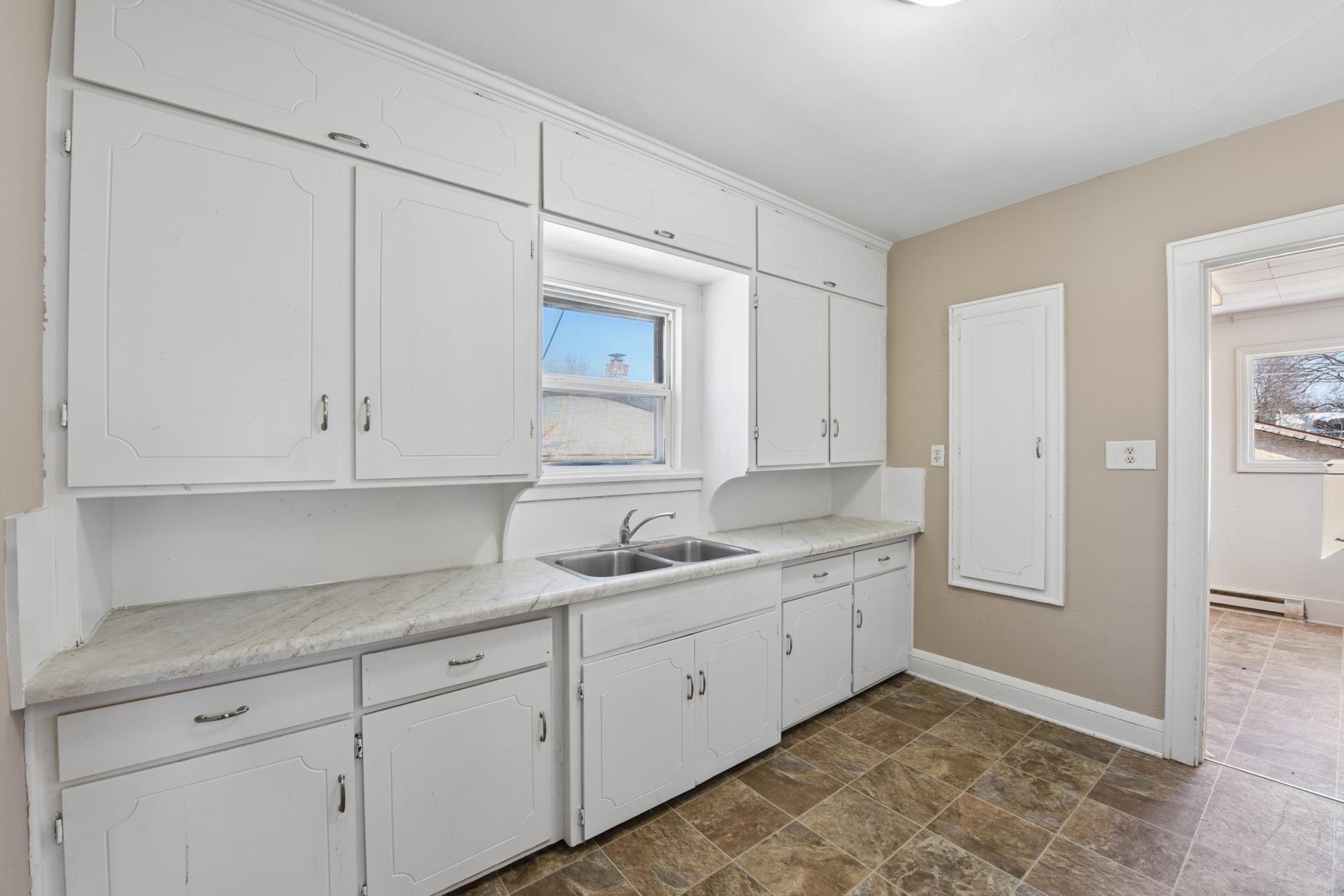 View of Residential Income at 1237 5th Street, Saint Paul MN 55106, Saint Paul (10 of 20) - Mike Wilen | Minnesota Team Real Estate
