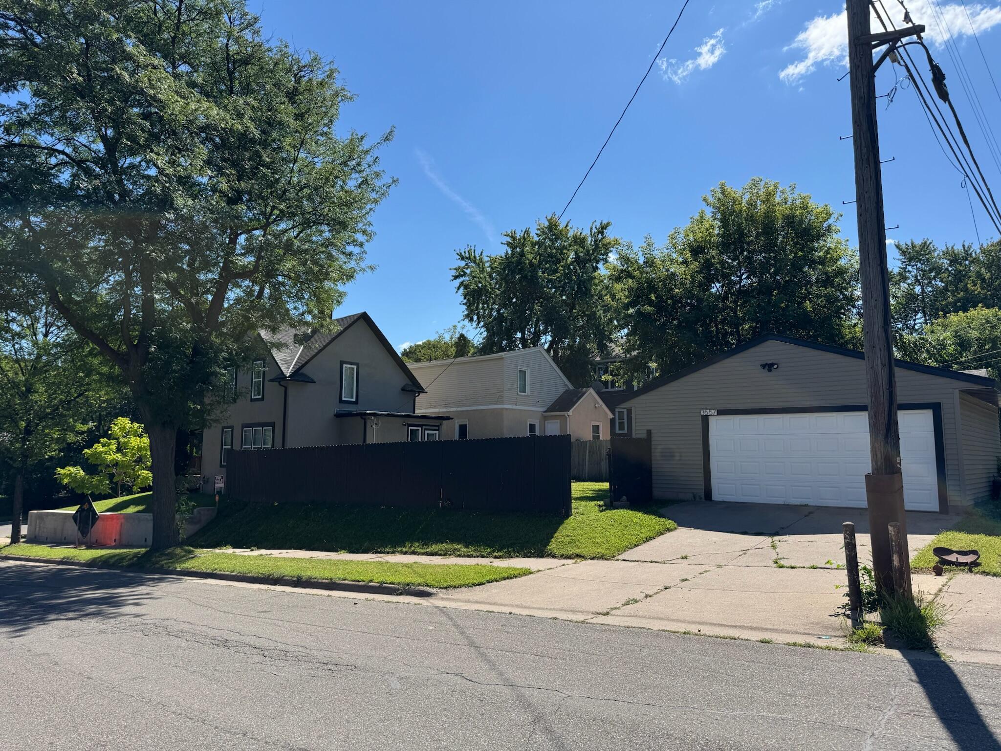 View of Residential at 3557 Dupont Avenue, Minneapolis MN 55412, Minneapolis (25 of 25) - Mike Wilen | Minnesota Team Real Estate