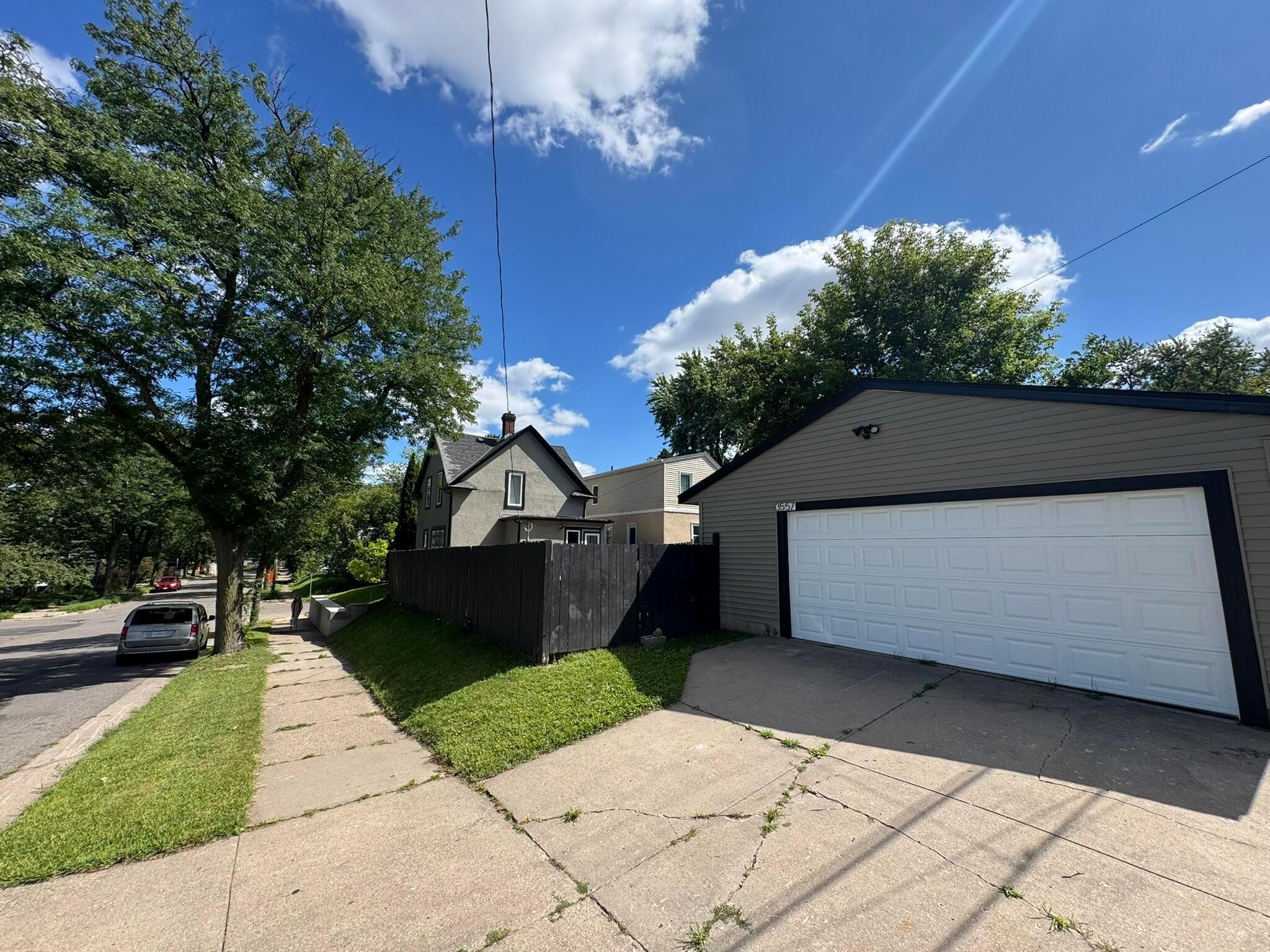 View of Residential at 3557 Dupont Avenue, Minneapolis MN 55412, Minneapolis (24 of 25) - Mike Wilen | Minnesota Team Real Estate