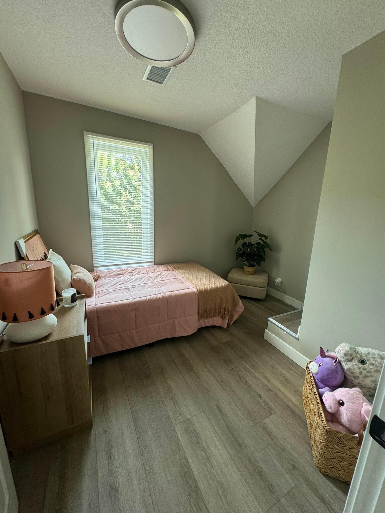 View of Residential at 3557 Dupont Avenue, Minneapolis MN 55412, Minneapolis (11 of 25) - Mike Wilen | Minnesota Team Real Estate
