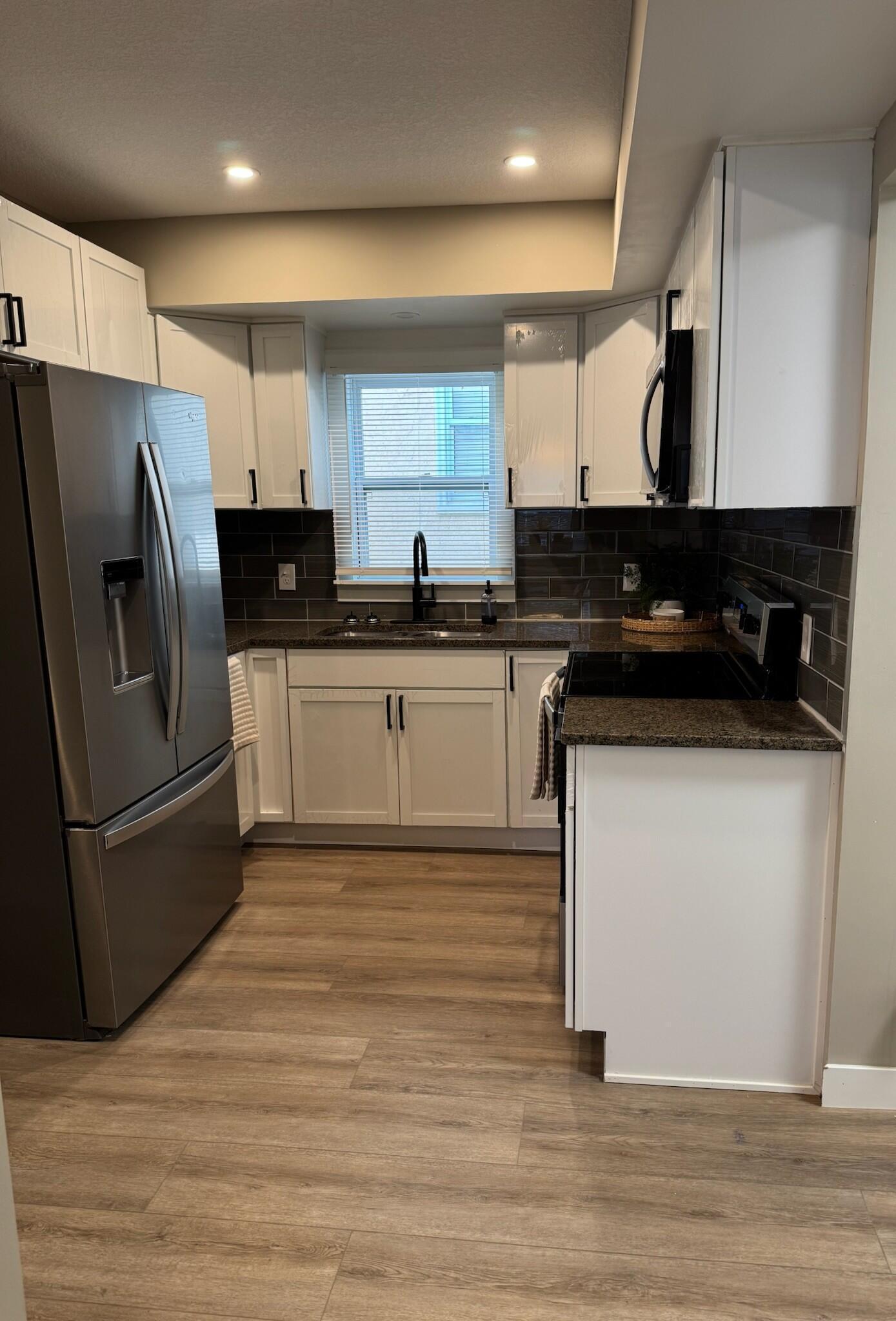 View of Residential at 3557 Dupont Avenue, Minneapolis MN 55412, Minneapolis (6 of 25) - Mike Wilen | Minnesota Team Real Estate