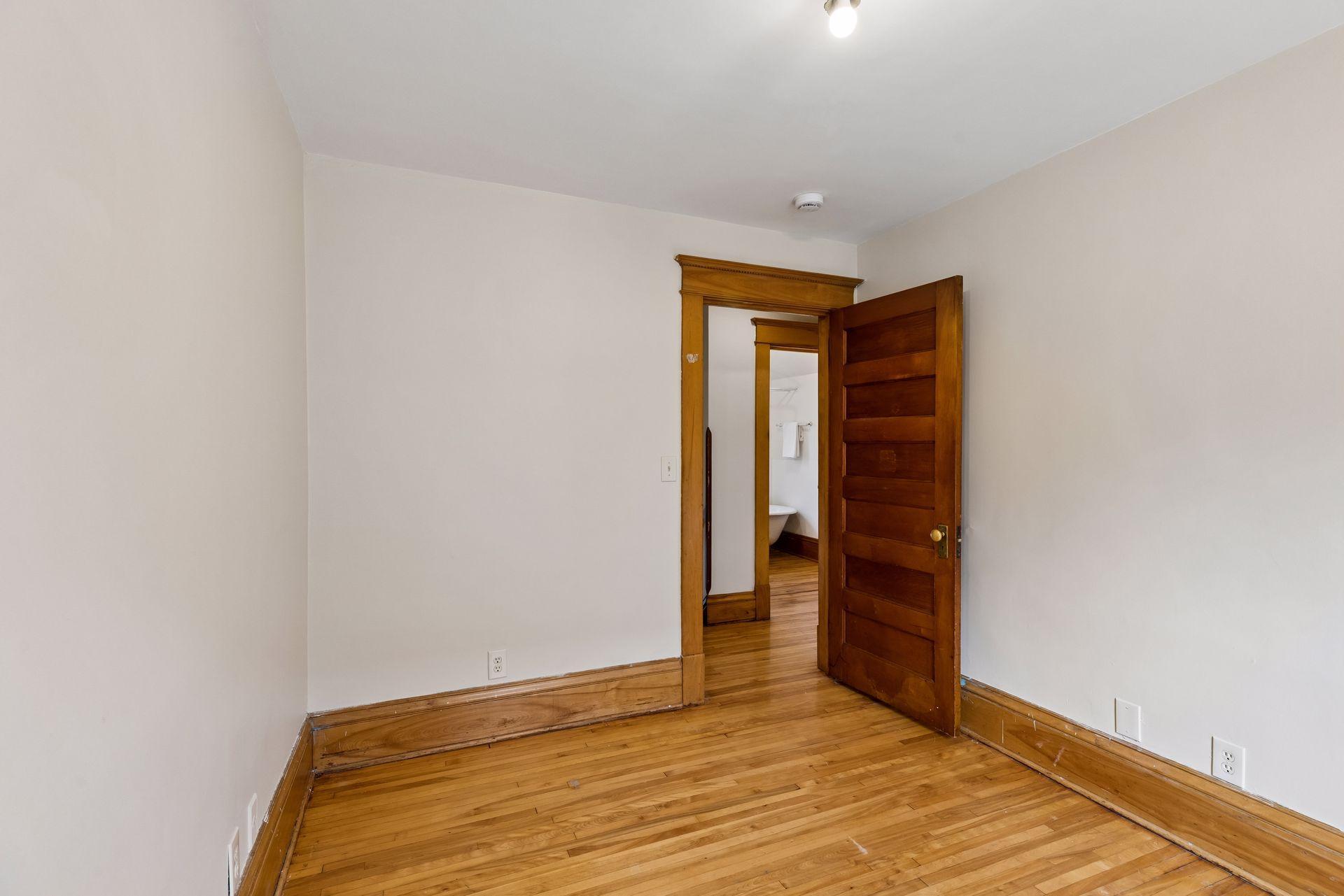 View of Residential at 2147 Dayton Avenue, Saint Paul MN 55104, Saint Paul (41 of 61) - Mike Wilen | Minnesota Team Real Estate