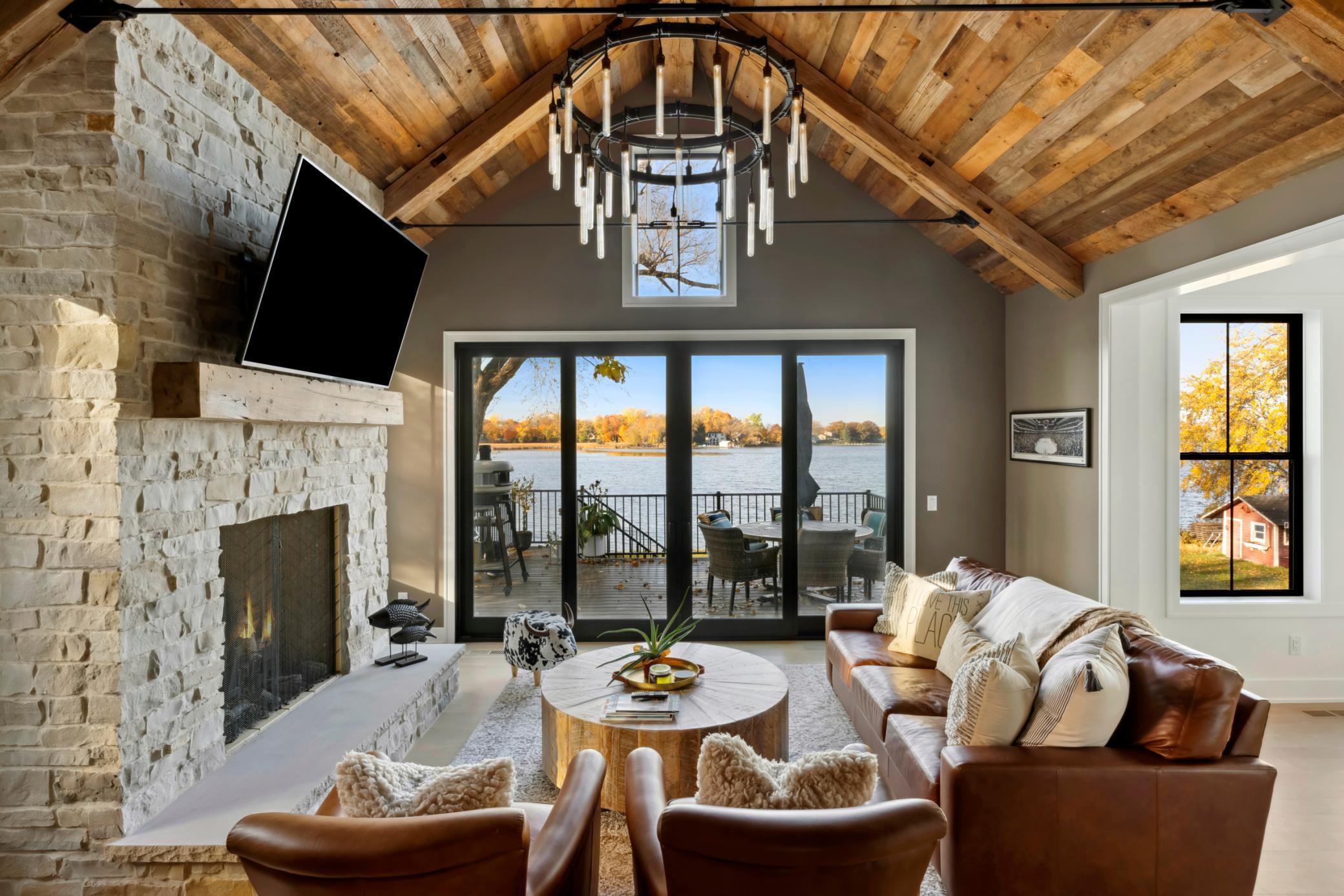 View of Residential at 18780 Minnetonka Boulevard, Deephaven MN 55391, Deephaven (8 of 18) - Mike Wilen | Minnesota Team Real Estate