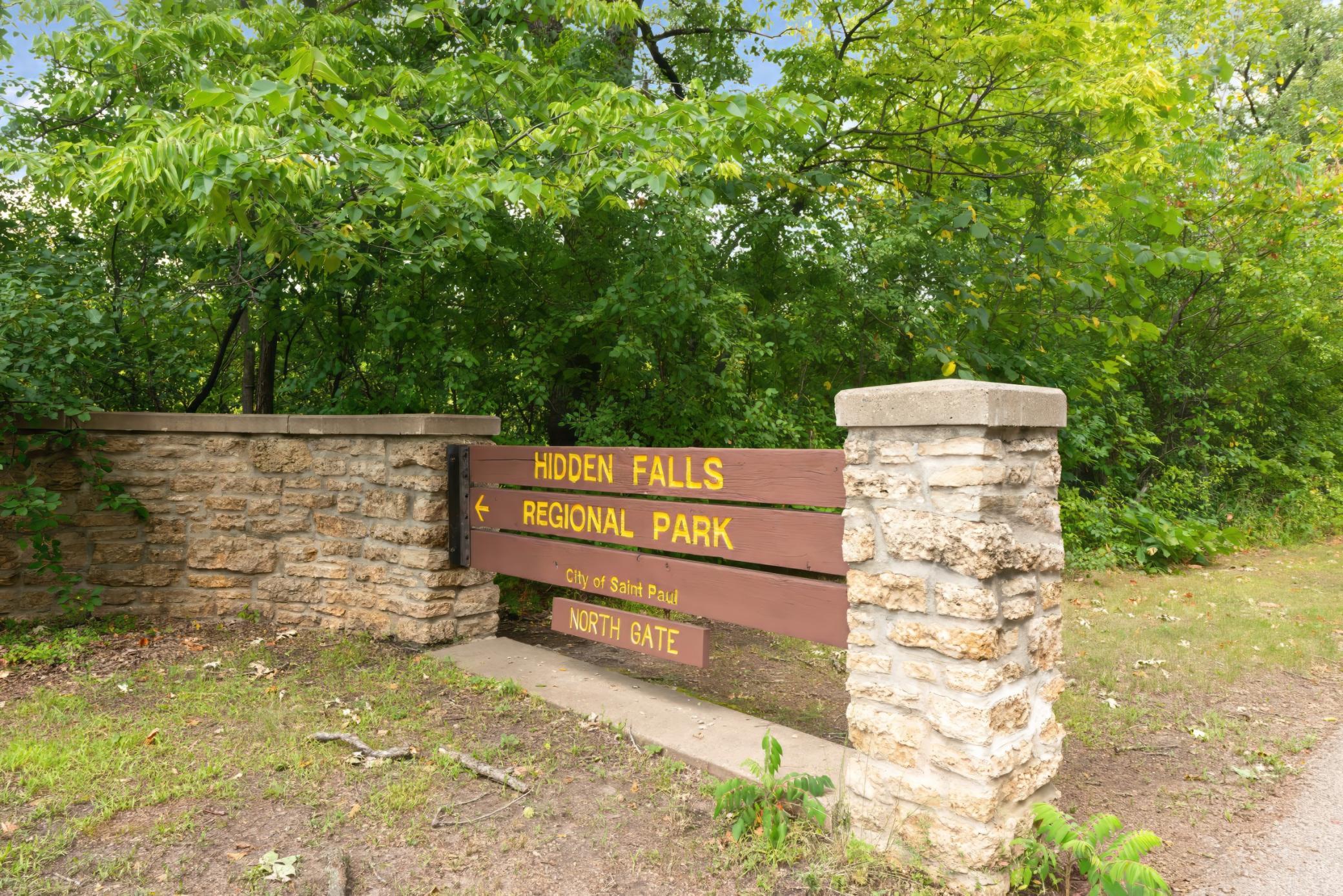 View of Residential at 1709 Field Avenue, Saint Paul MN 55116, Saint Paul (23 of 37) - Mike Wilen | Minnesota Team Real Estate