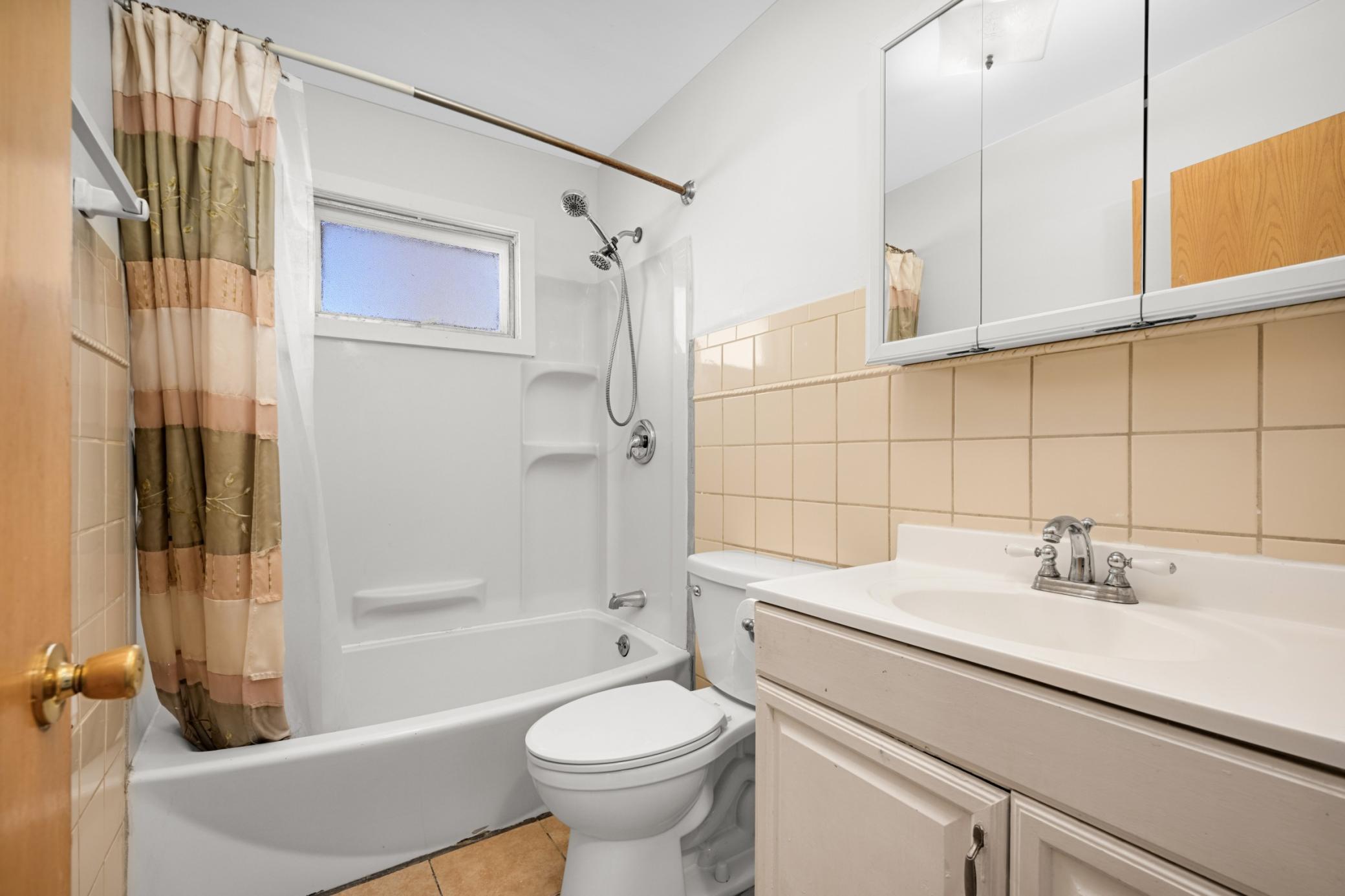 View of Residential at 1709 Field Avenue, Saint Paul MN 55116, Saint Paul (9 of 37) - Mike Wilen | Minnesota Team Real Estate