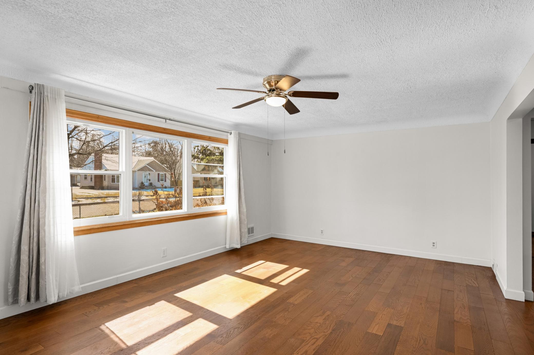 View of Residential at 1709 Field Avenue, Saint Paul MN 55116, Saint Paul (4 of 37) - Mike Wilen | Minnesota Team Real Estate