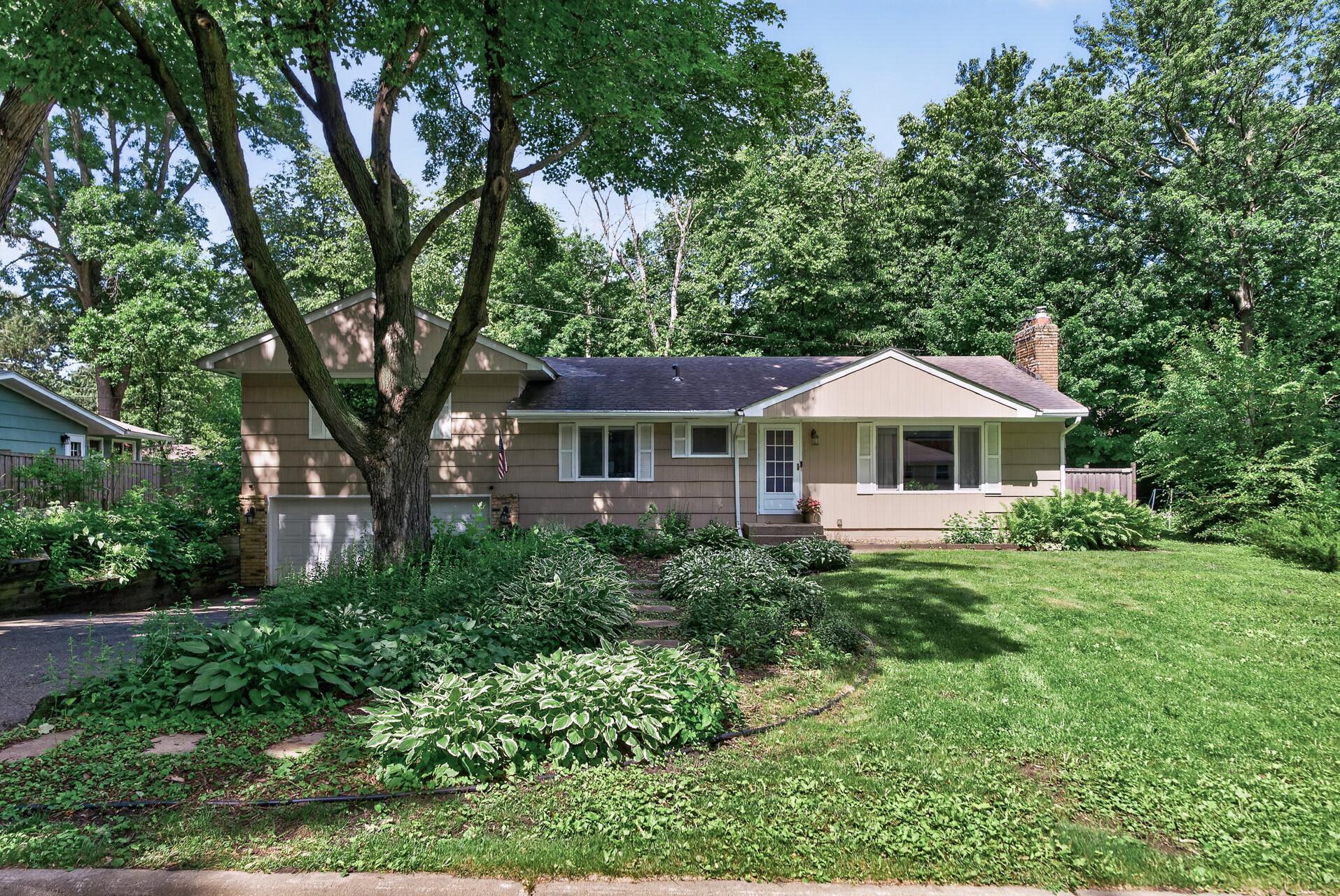 View of Residential at 4830 Shady Lane, Minnetonka MN 55345, Minnetonka (25 of 40) - Mike Wilen | Minnesota Team Real Estate