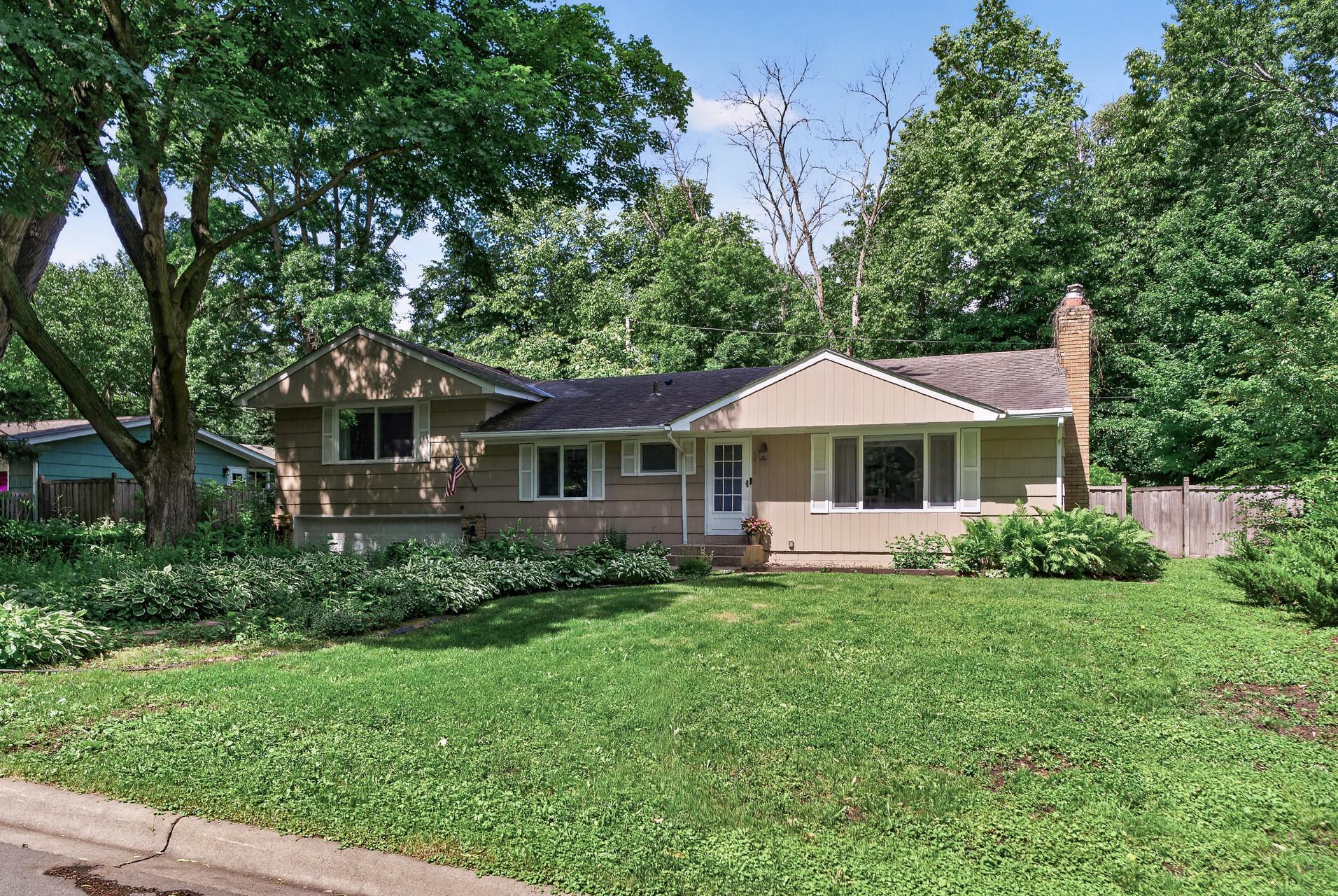 View of Residential at 4830 Shady Lane, Minnetonka MN 55345, Minnetonka (3 of 40) - Mike Wilen | Minnesota Team Real Estate