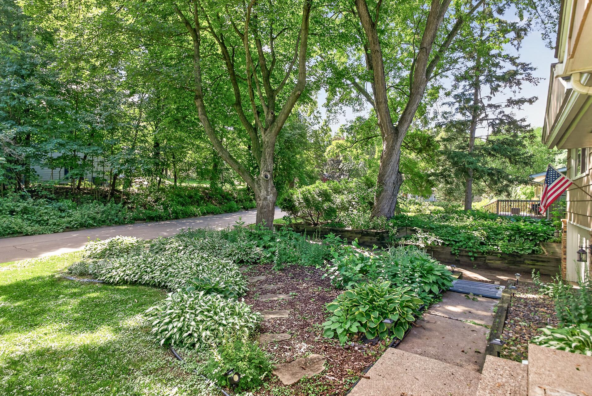 View of Residential at 4830 Shady Lane, Minnetonka MN 55345, Minnetonka (31 of 40) - Mike Wilen | Minnesota Team Real Estate