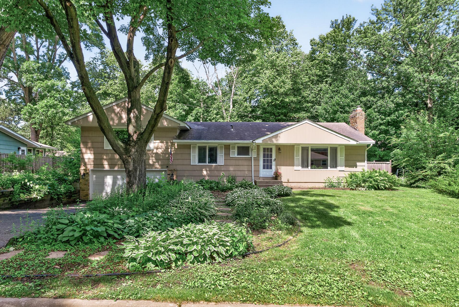 View of Residential at 4830 Shady Lane, Minnetonka MN 55345, Minnetonka (26 of 40) - Mike Wilen | Minnesota Team Real Estate
