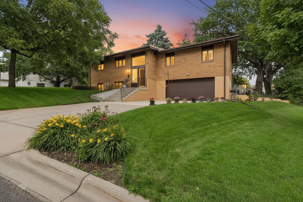 View of Single Family at 116 Victory Place, South Saint Paul - Mike Wilen | Minnesota Team Real Estate