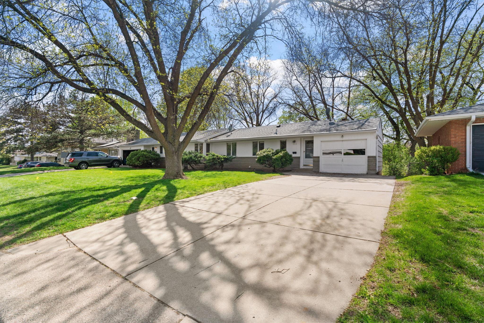 View of Residential Income at 5208-5210 Grandview Lane, Edina MN 55436, Edina - Mike Wilen | Minnesota Team Real Estate