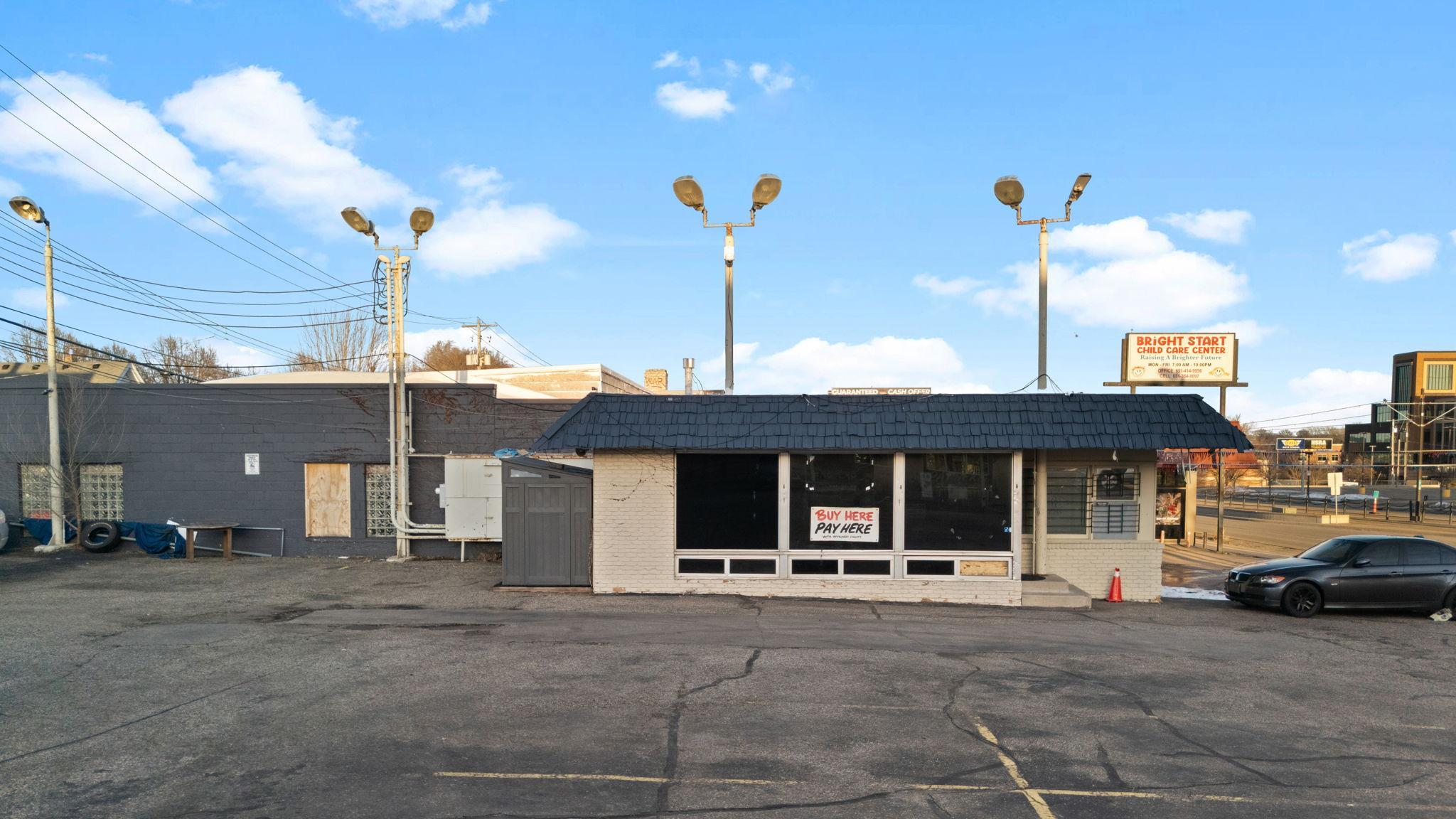 View of Commercial Sale at 1205 University Avenue, Saint Paul MN 55104, Saint Paul (4 of 13) - Mike Wilen | Minnesota Team Real Estate