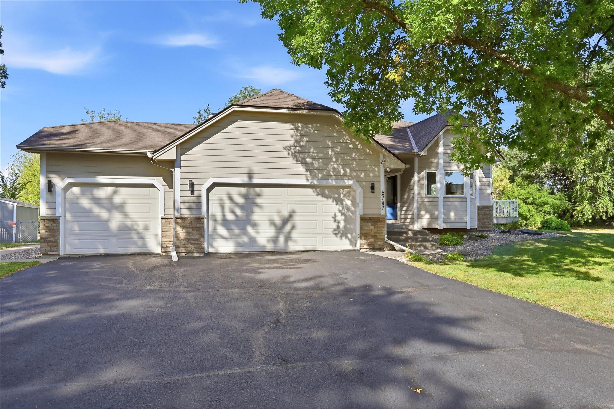 View of Residential at 6747 Quantico Lane, Maple Grove MN 55311, Maple Grove (25 of 38) - Mike Wilen | Minnesota Team Real Estate