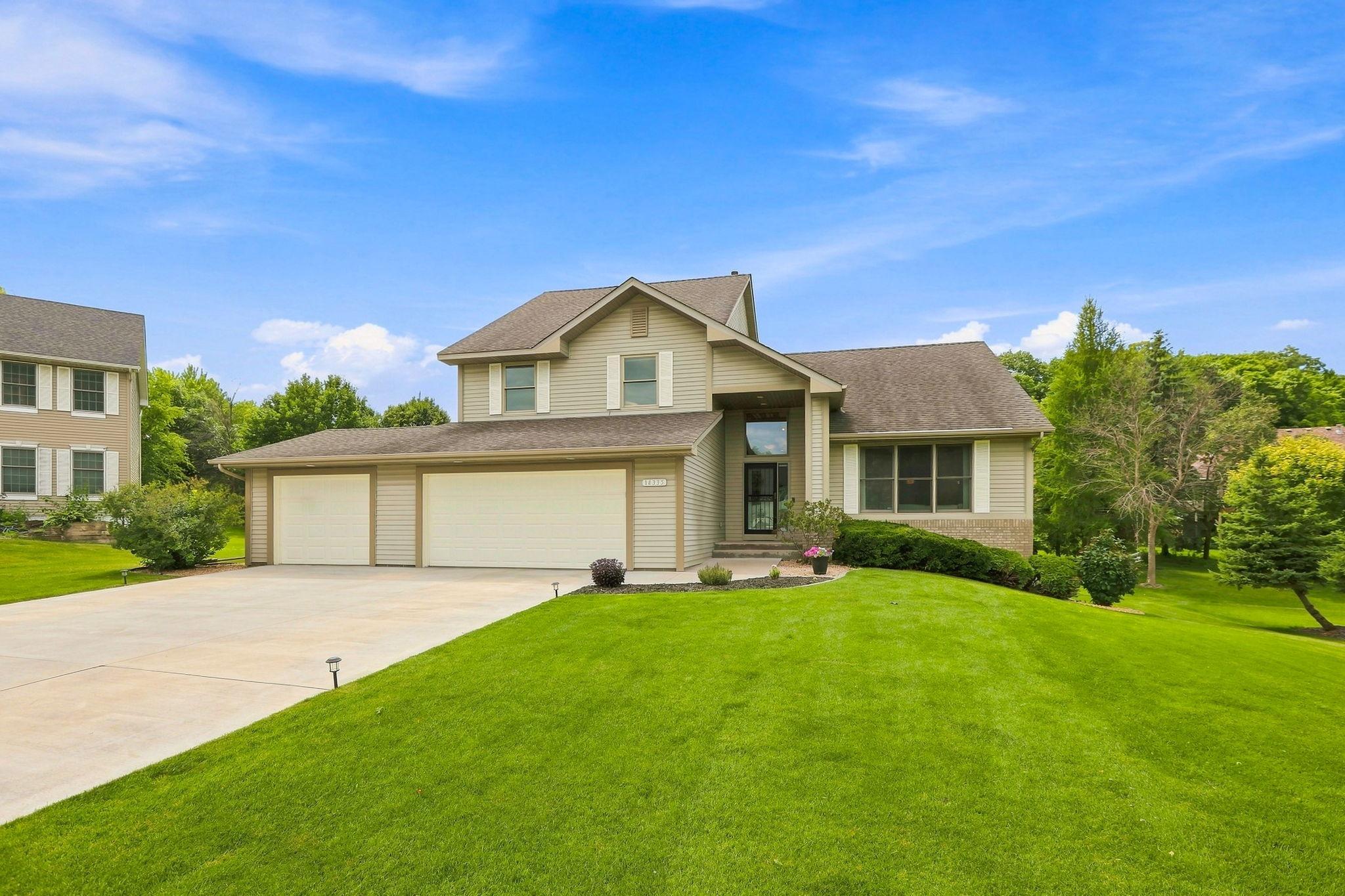 View of Residential at 14335 48th Avenue, Plymouth MN 55446, Plymouth (2 of 37) - Mike Wilen | Minnesota Team Real Estate