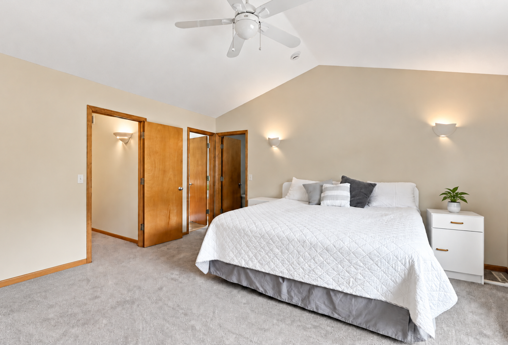View of Residential at 14335 48th Avenue, Plymouth MN 55446, Plymouth (17 of 37) - Mike Wilen | Minnesota Team Real Estate