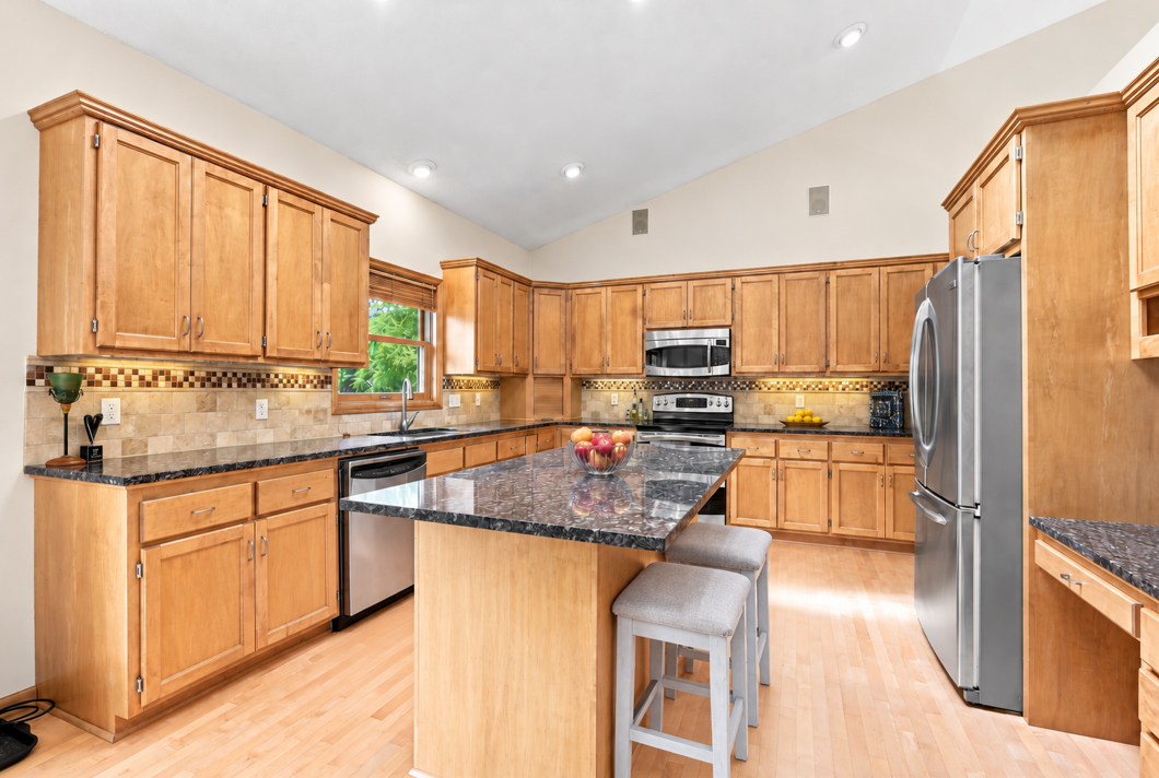 View of Residential at 14335 48th Avenue, Plymouth MN 55446, Plymouth (8 of 37) - Mike Wilen | Minnesota Team Real Estate