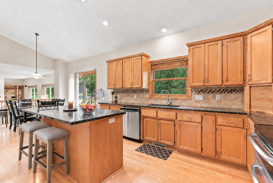 View of Residential at 14335 48th Avenue, Plymouth MN 55446, Plymouth (10 of 37) - Mike Wilen | Minnesota Team Real Estate