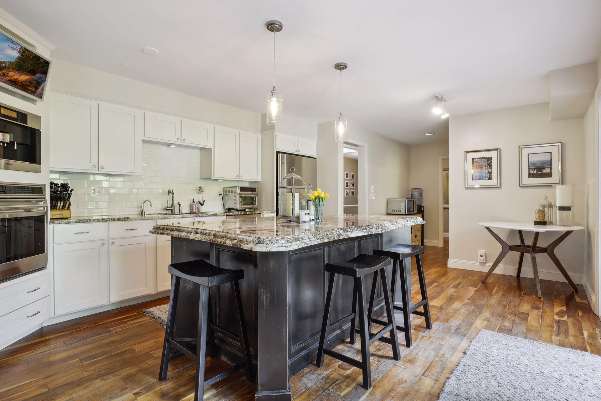View of Residential at 4908 Ridge Place, Edina MN 55424, Edina (9 of 32) - Mike Wilen | Minnesota Team Real Estate