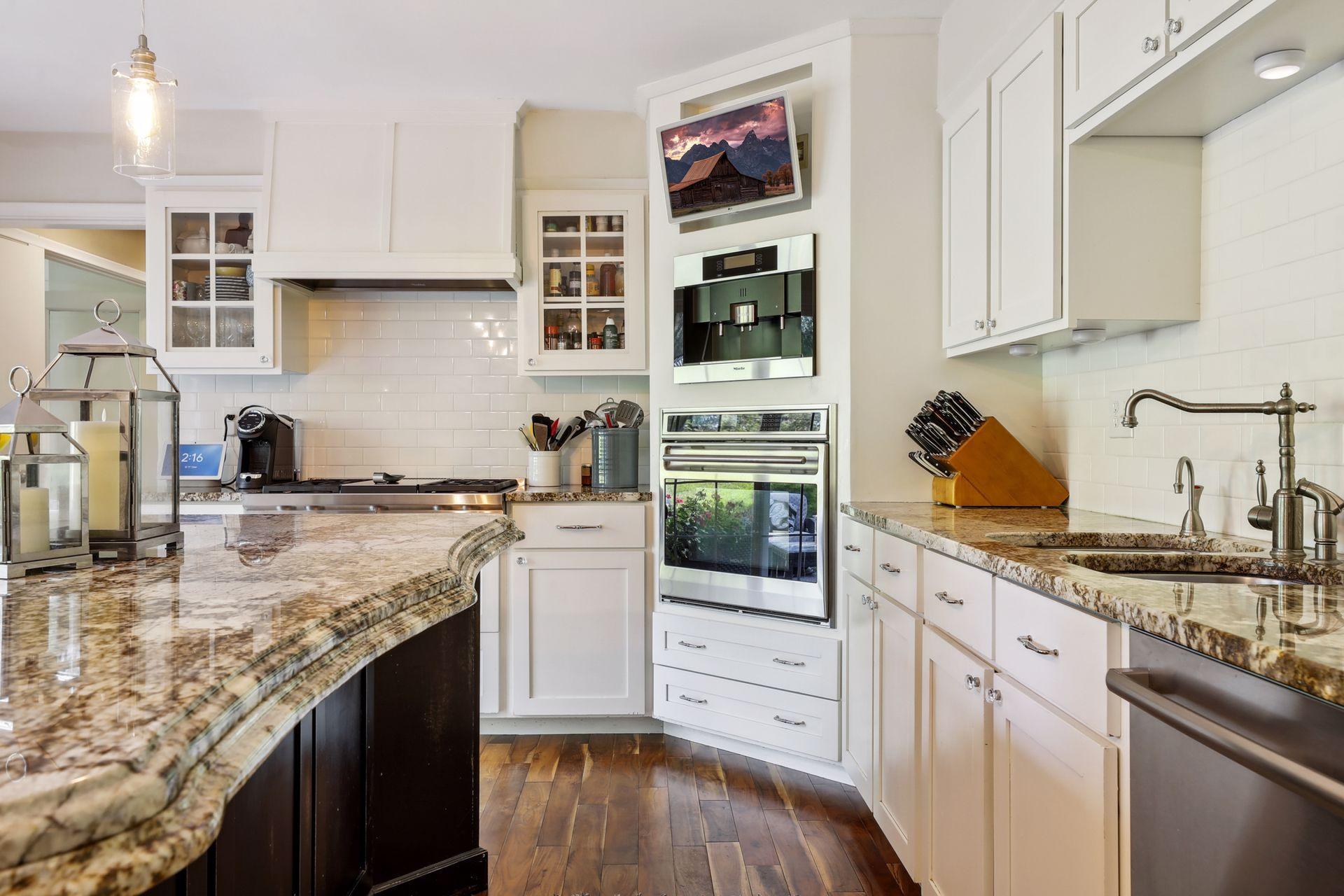 View of Residential at 4908 Ridge Place, Edina MN 55424, Edina (8 of 32) - Mike Wilen | Minnesota Team Real Estate