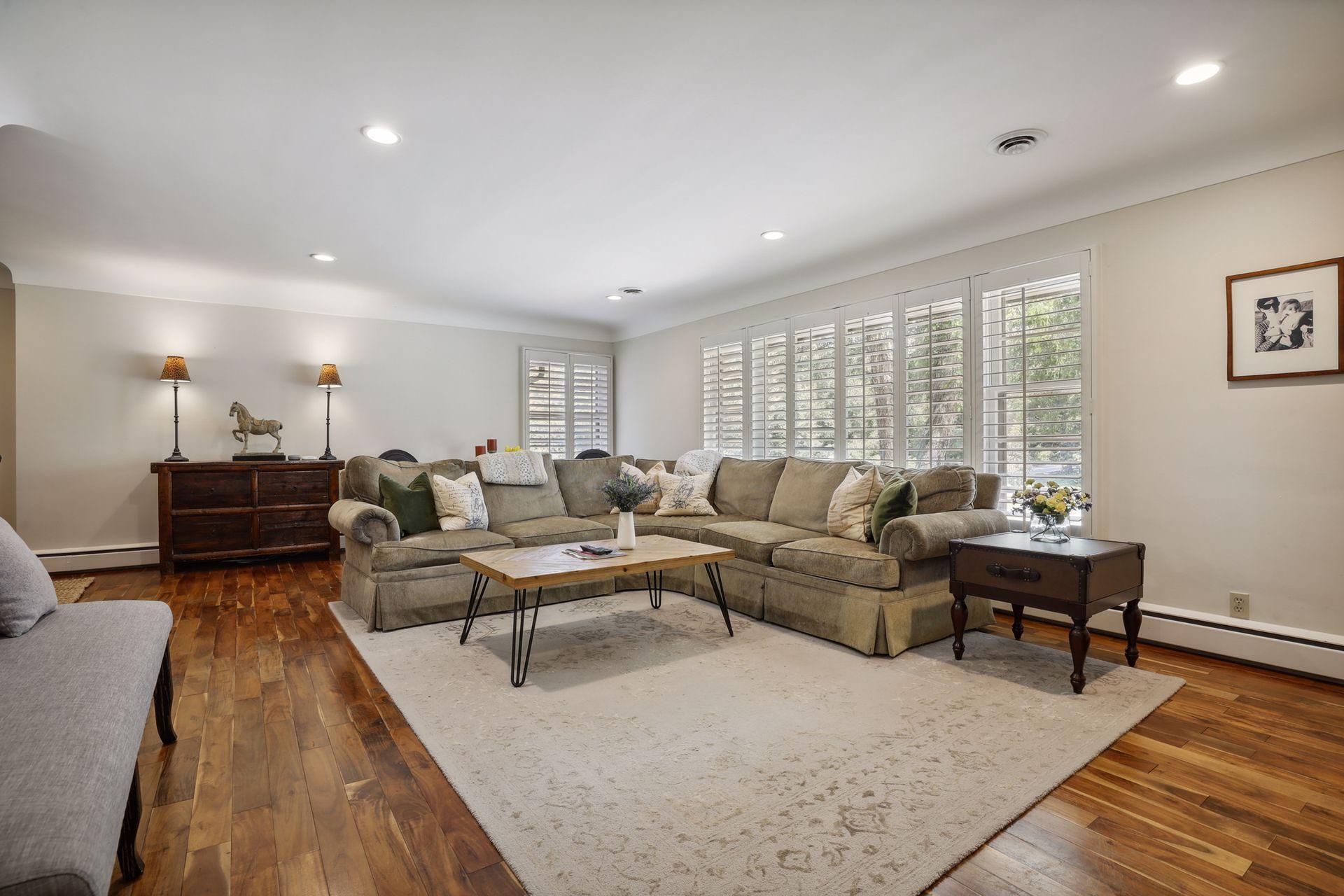 View of Residential at 4908 Ridge Place, Edina MN 55424, Edina (4 of 32) - Mike Wilen | Minnesota Team Real Estate