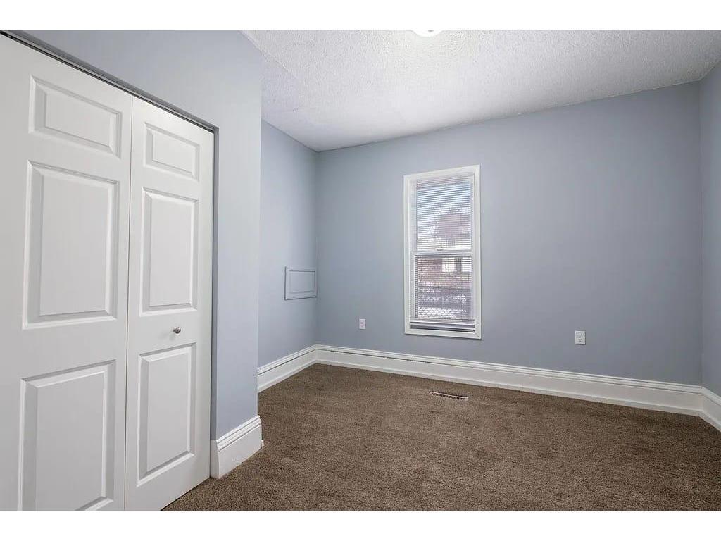 View of Residential Income at 2723 Dupont Avenue, Minneapolis MN 55411, Minneapolis (15 of 27) - Mike Wilen | Minnesota Team Real Estate