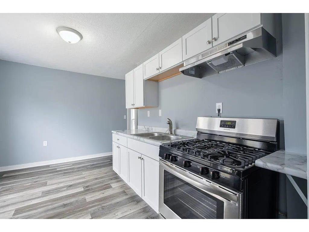 View of Residential Income at 2723 Dupont Avenue, Minneapolis MN 55411, Minneapolis (16 of 27) - Mike Wilen | Minnesota Team Real Estate