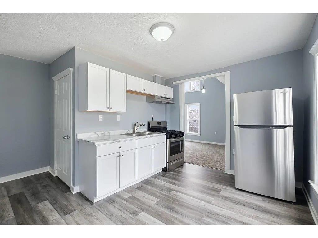 View of Residential Income at 2723 Dupont Avenue, Minneapolis MN 55411, Minneapolis (19 of 27) - Mike Wilen | Minnesota Team Real Estate