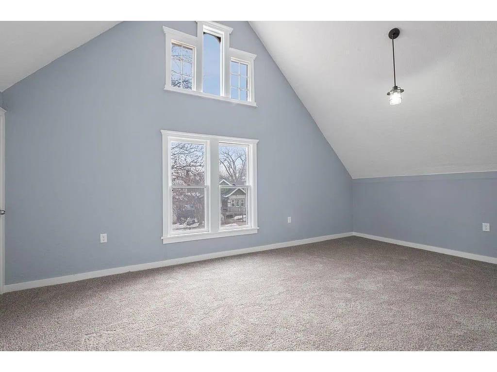View of Residential Income at 2723 Dupont Avenue, Minneapolis MN 55411, Minneapolis (23 of 27) - Mike Wilen | Minnesota Team Real Estate