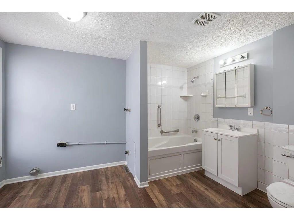 View of Residential Income at 2723 Dupont Avenue, Minneapolis MN 55411, Minneapolis (25 of 27) - Mike Wilen | Minnesota Team Real Estate