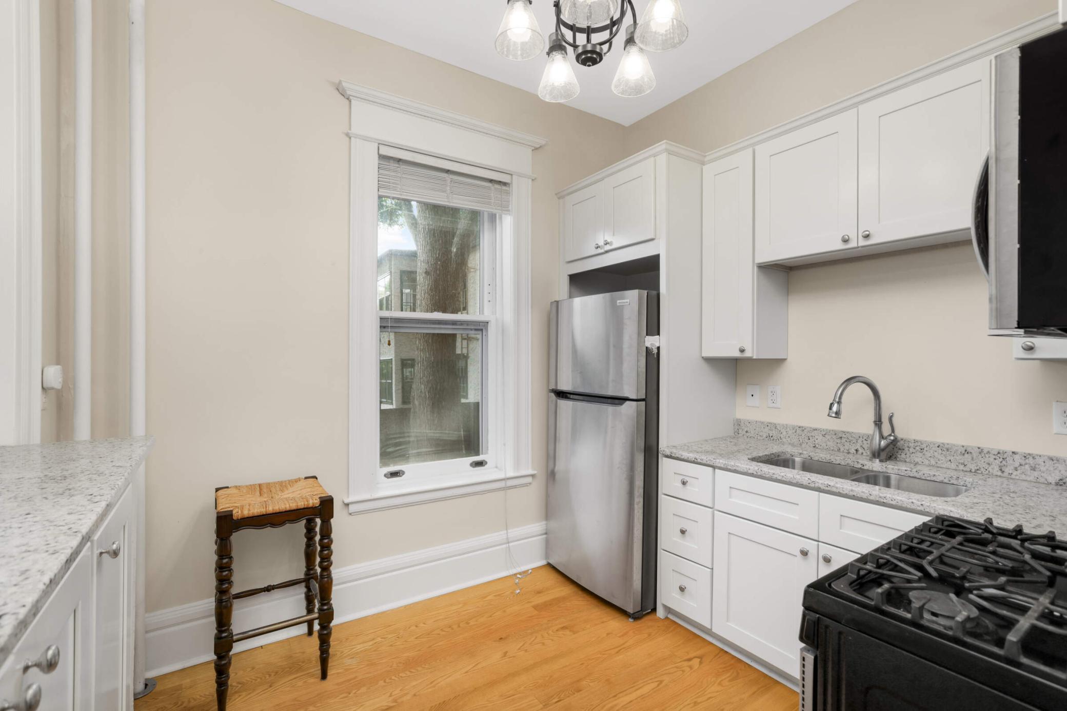 View of Residential at 579 Summit Avenue #105, Saint Paul MN 55102, Saint Paul (10 of 23) - Mike Wilen | Minnesota Team Real Estate