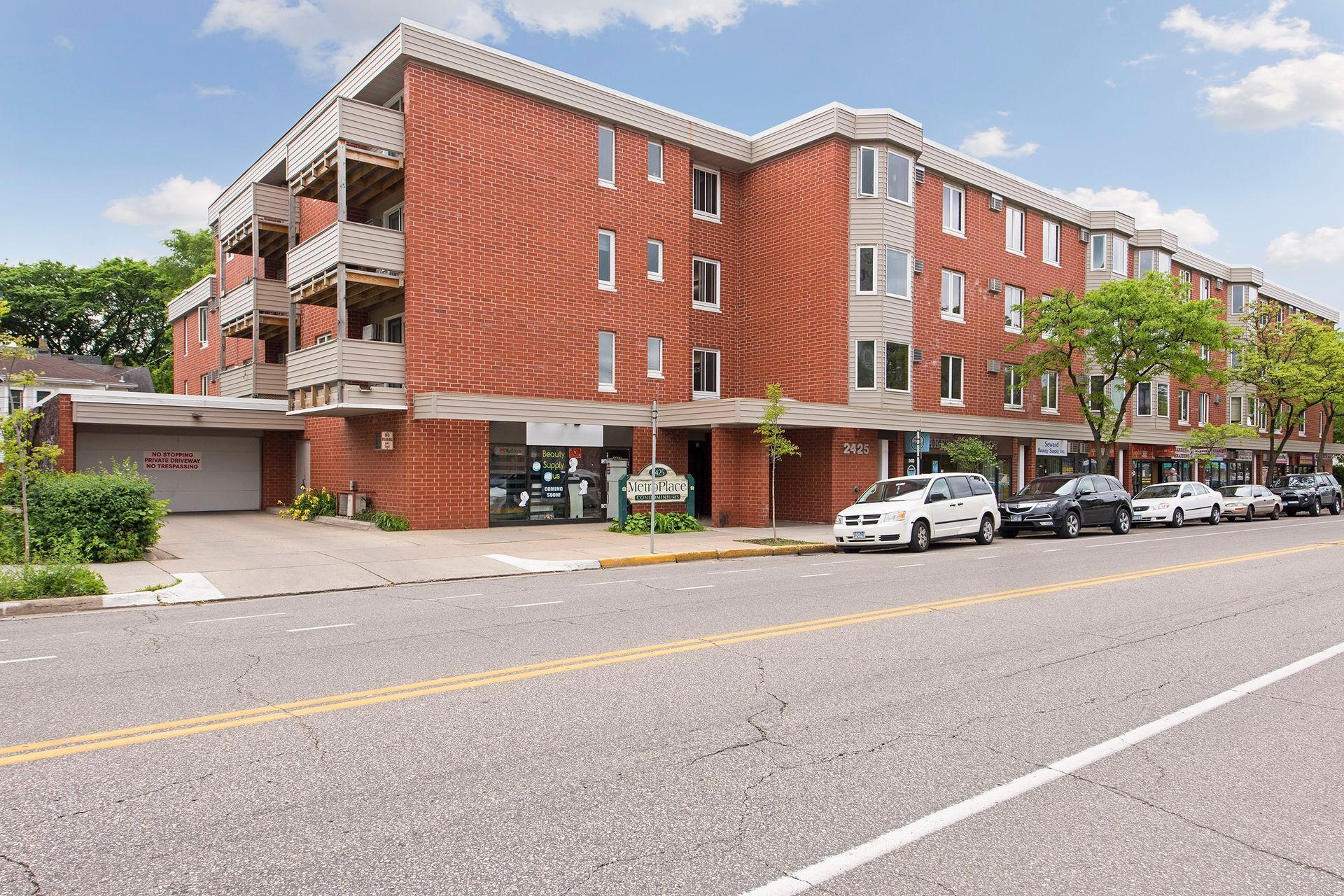 View of Residential at 2425 Franklin Avenue #209, Minneapolis MN 55406, Minneapolis (4 of 26) - Mike Wilen | Minnesota Team Real Estate