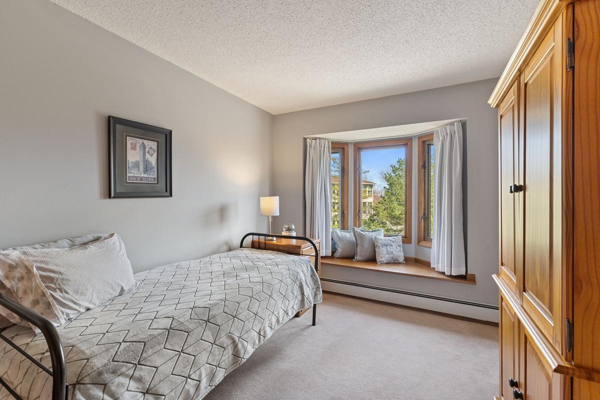 View of Residential at 6085 Rowland Road #312, Minnetonka MN 55343, Minnetonka (15 of 22) - Mike Wilen | Minnesota Team Real Estate