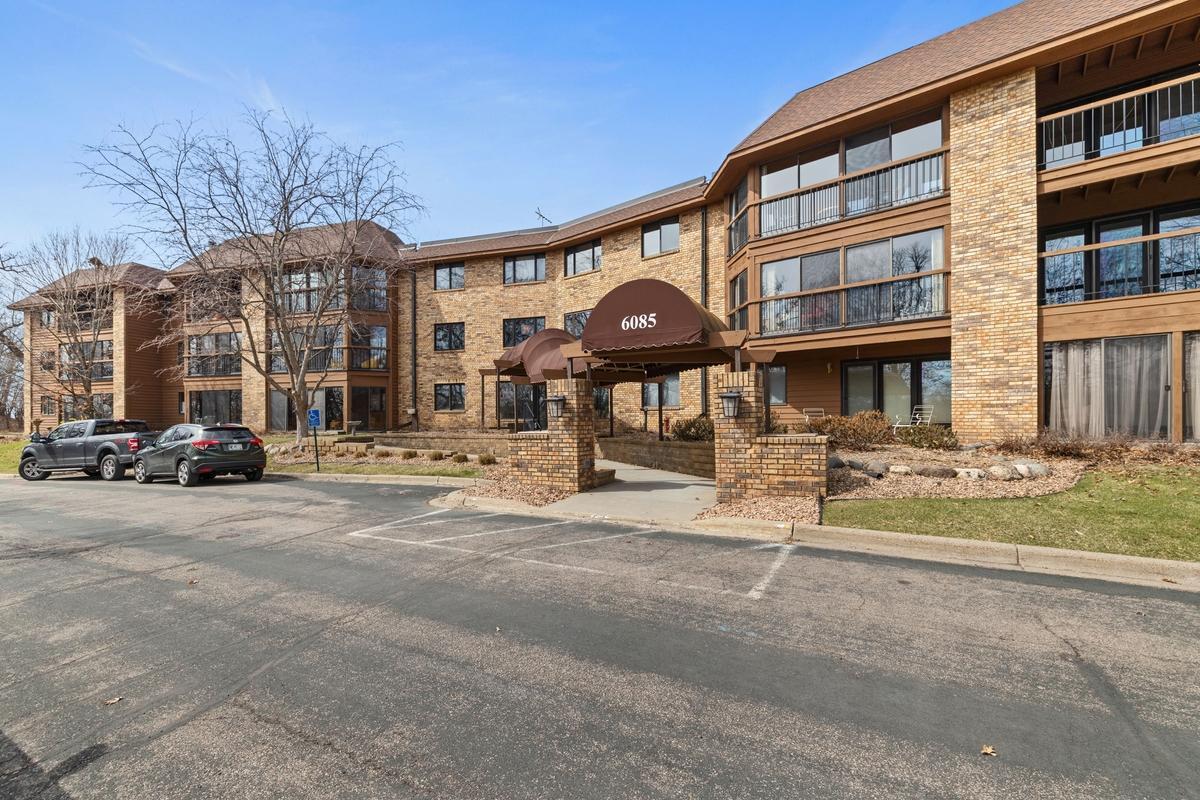 View of Residential at 6085 Rowland Road #312, Minnetonka MN 55343, Minnetonka (22 of 22) - Mike Wilen | Minnesota Team Real Estate