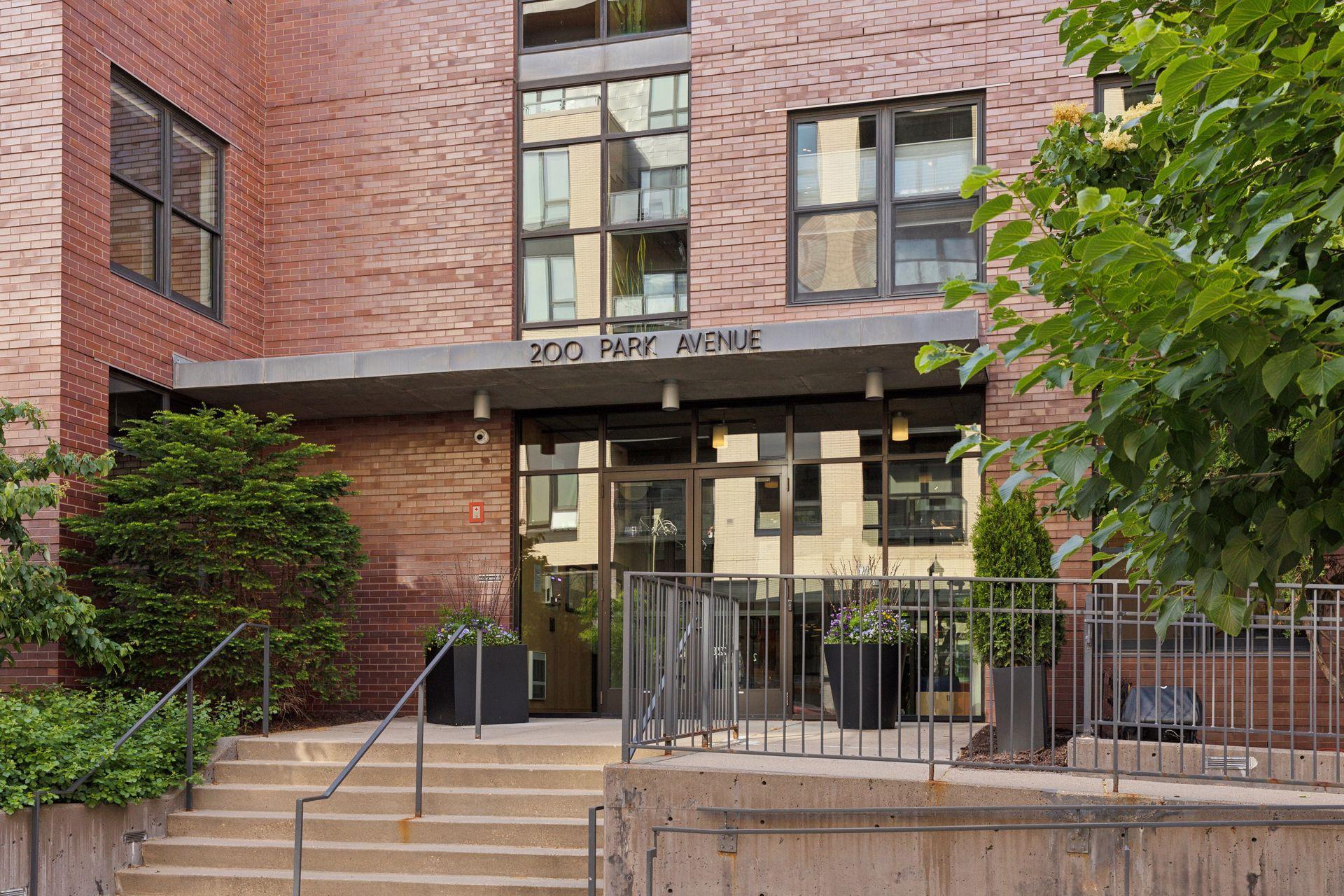 View of Residential at 200 Park Avenue #110, Minneapolis MN 55415, Minneapolis (48 of 86) - Mike Wilen | Minnesota Team Real Estate