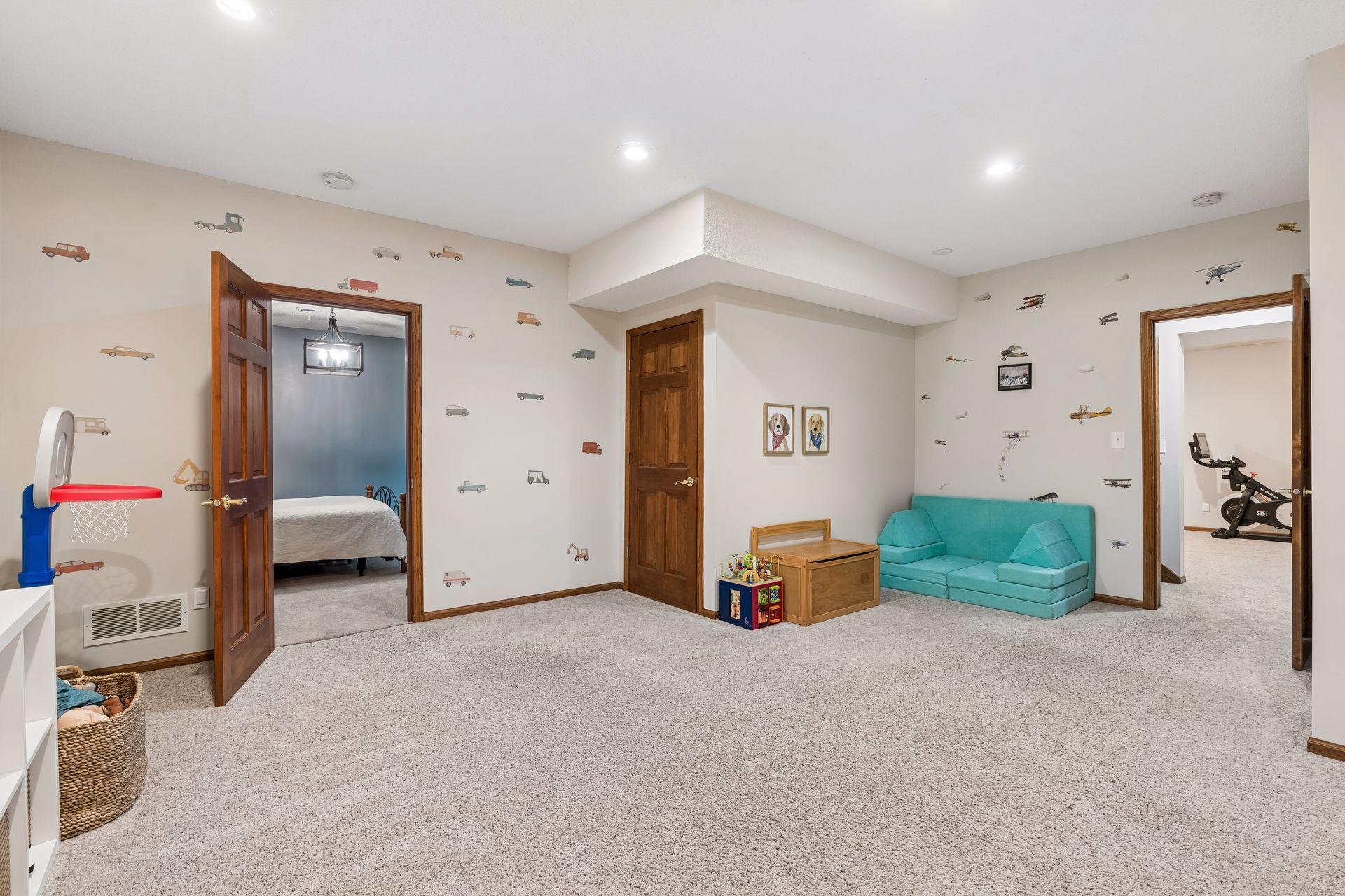 View of Residential at 4299 Westchester Circle, Eagan MN 55123, Eagan (43 of 59) - Mike Wilen | Minnesota Team Real Estate